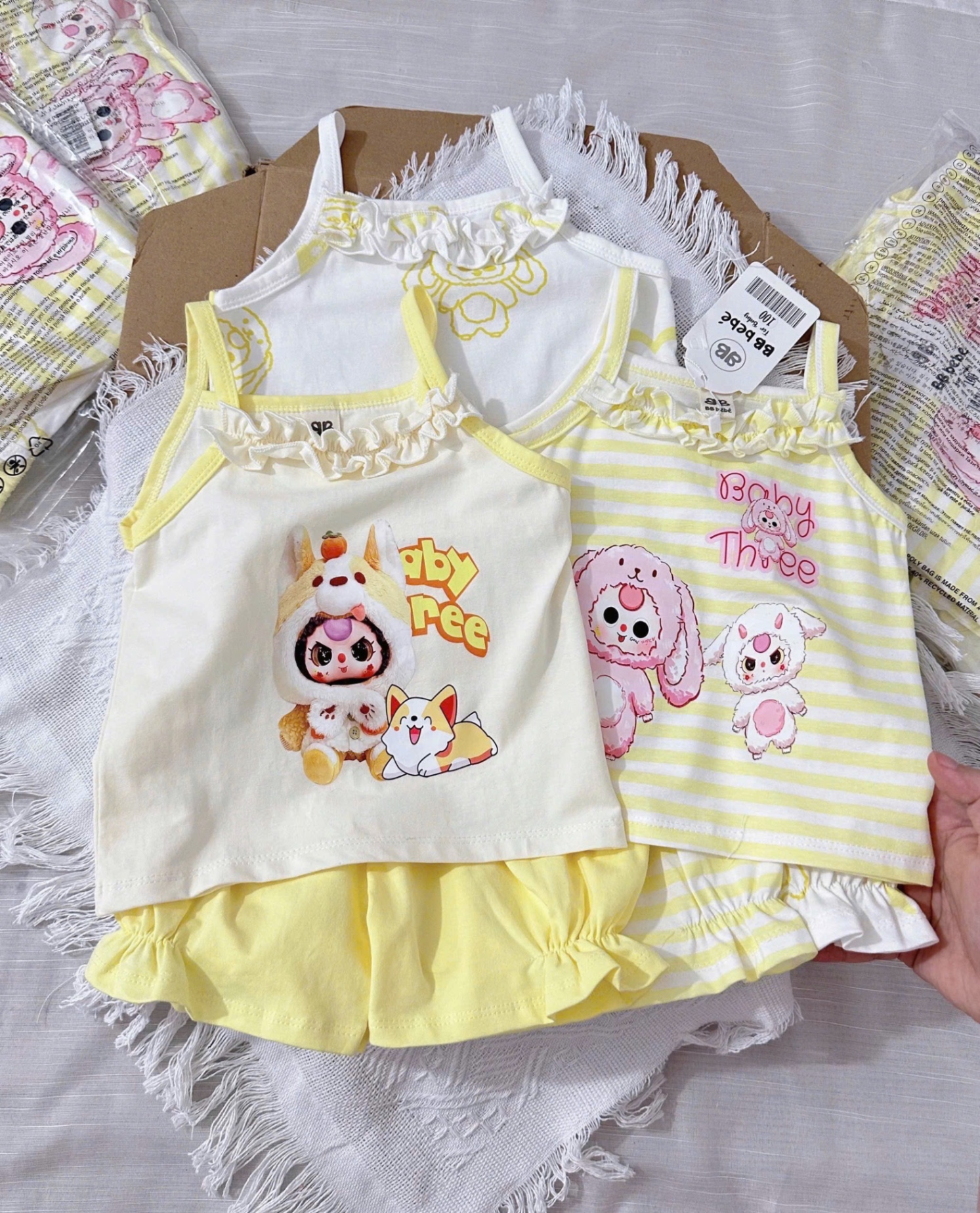 G538 - SET 3 BỘ ĐÙI BÉ GÁI 2S CỔ BÈO BABY3 VÀNG
