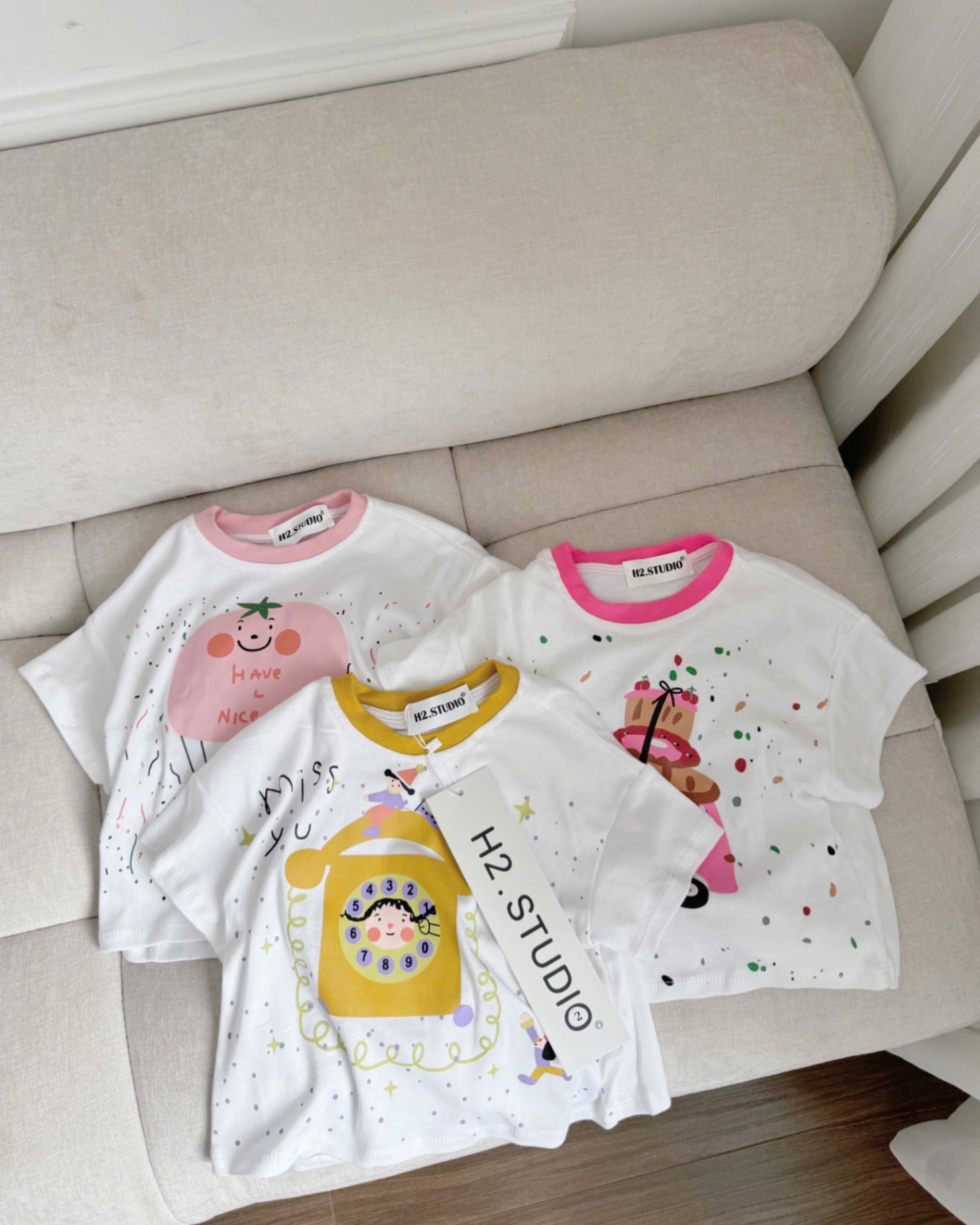 AB706 - SET 3 ÁO BÉ GÁI CỘC TRẮNG CỔ VIỀN miss you