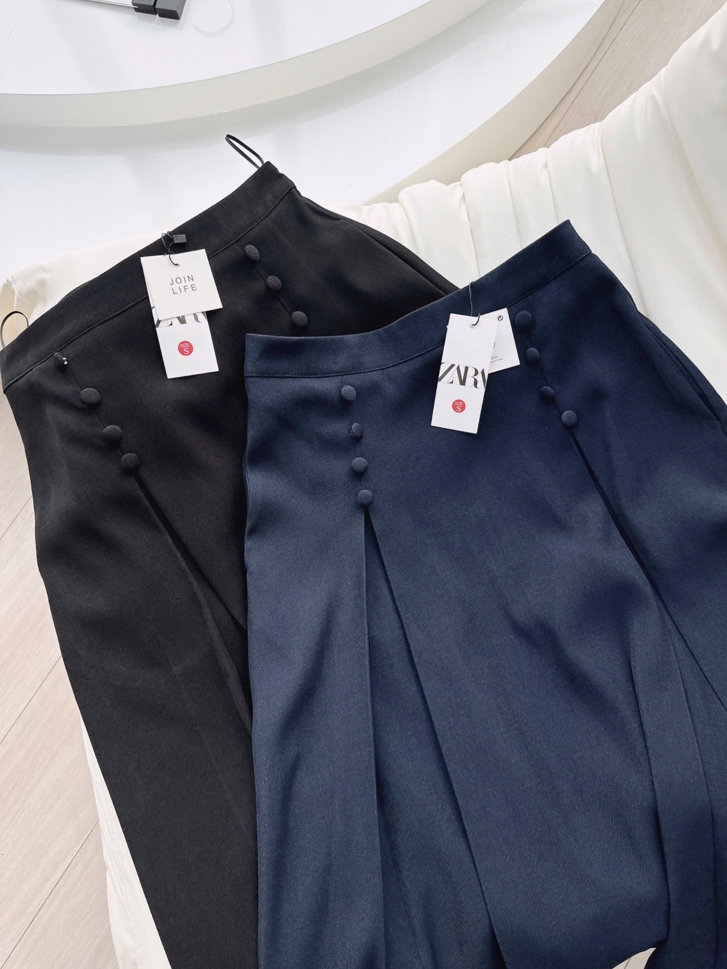 CV160 - CHÂN VÁY XOÈ XẾP LI CÚC BỌC