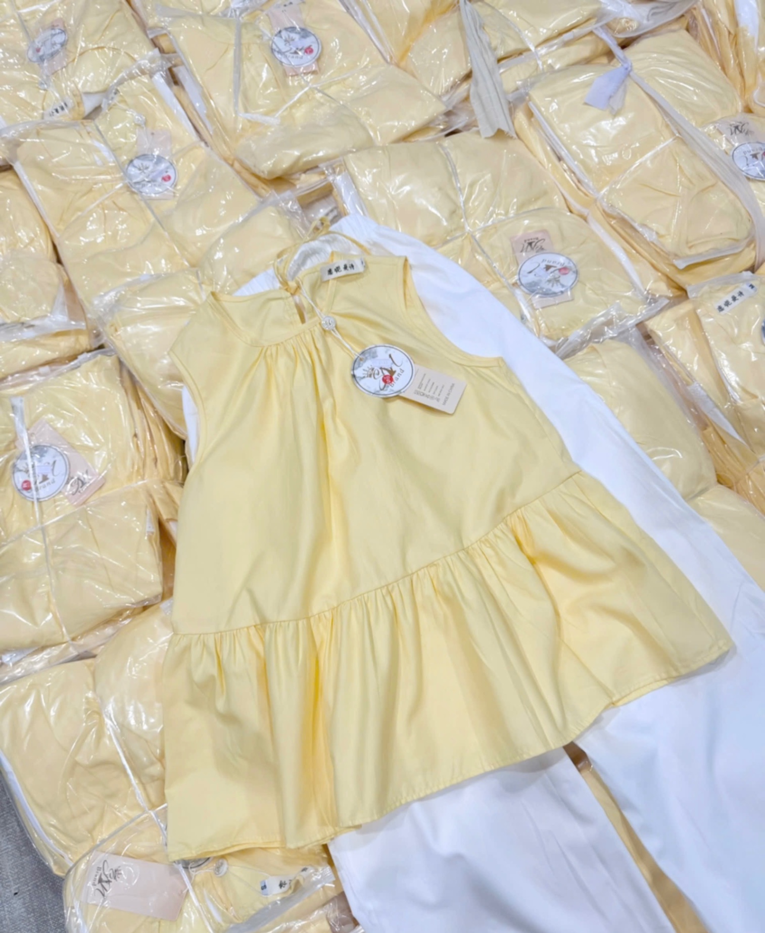 S908 - SET NỮ ÁO VÀNG BABYDOLL SÁT NÁCH QUẦN SUÔNG REN