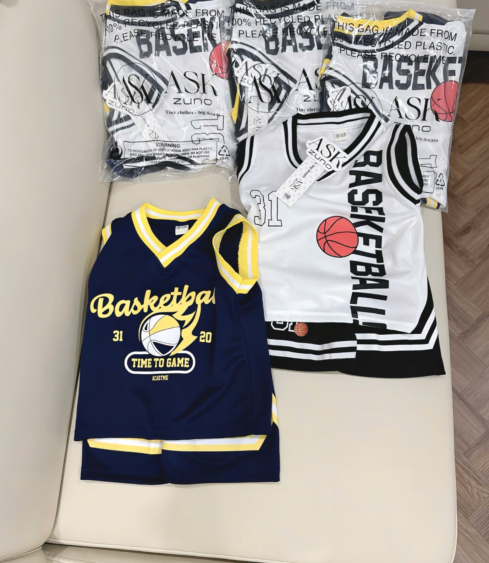 T589 - SET 2 BỘ ĐÙI BÉ TRAI BÓNG RỔ Basketball than trắng