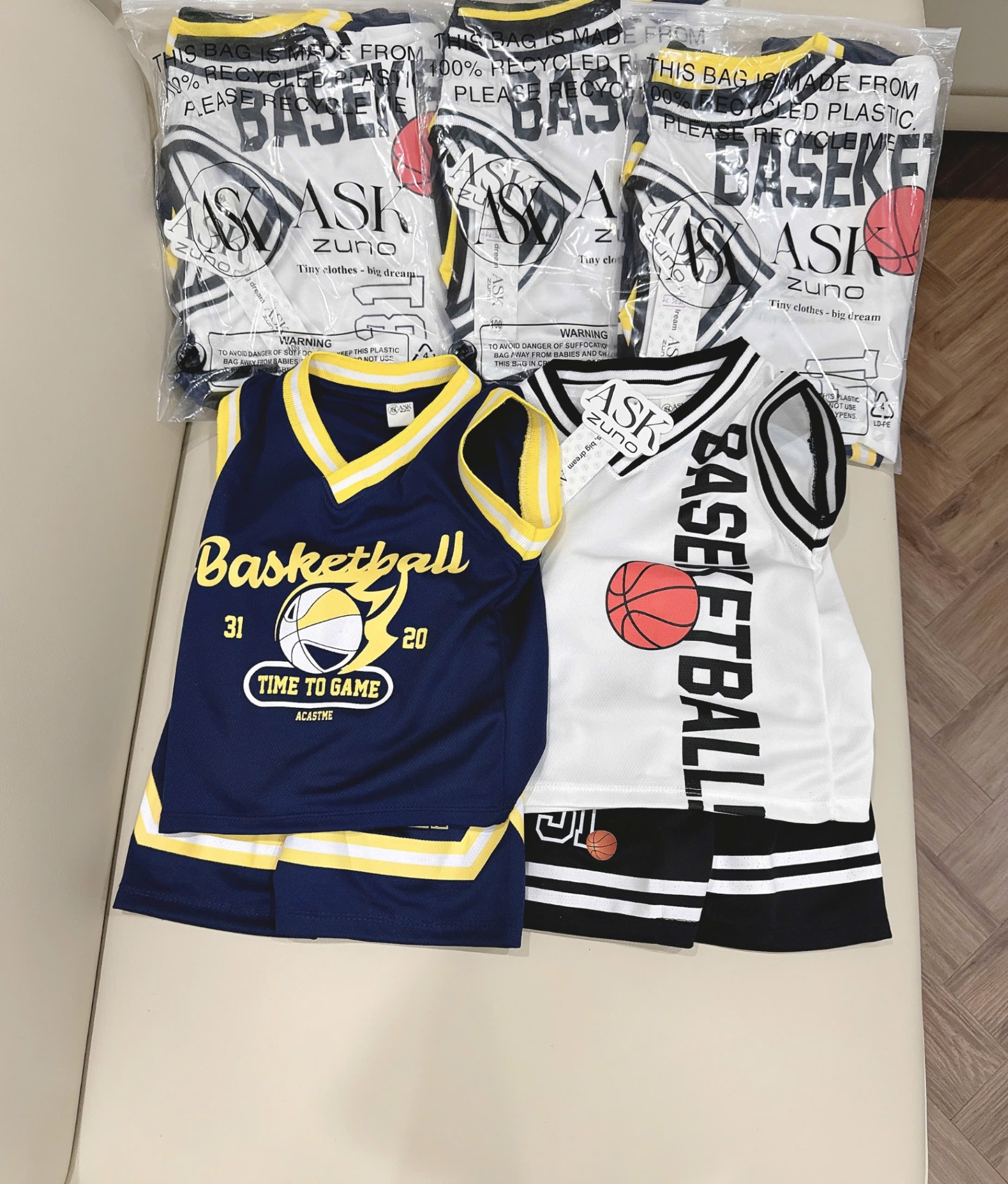 T589 - SET 2 BỘ ĐÙI BÉ TRAI BÓNG RỔ Basketball than trắng