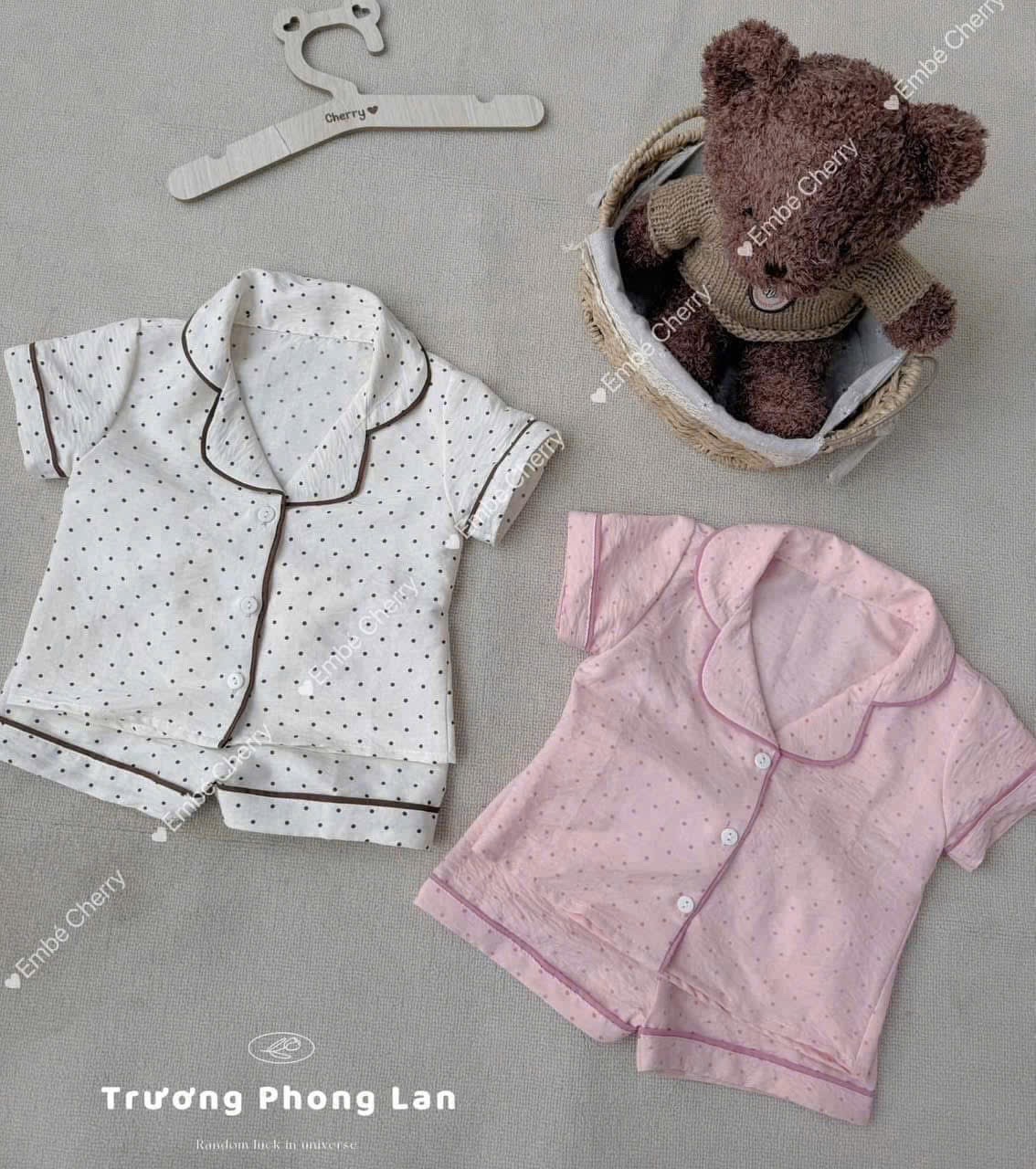 G556 - BỘ PYJAMA BÉ TRAI GÁI CHẤM BI VIỀN