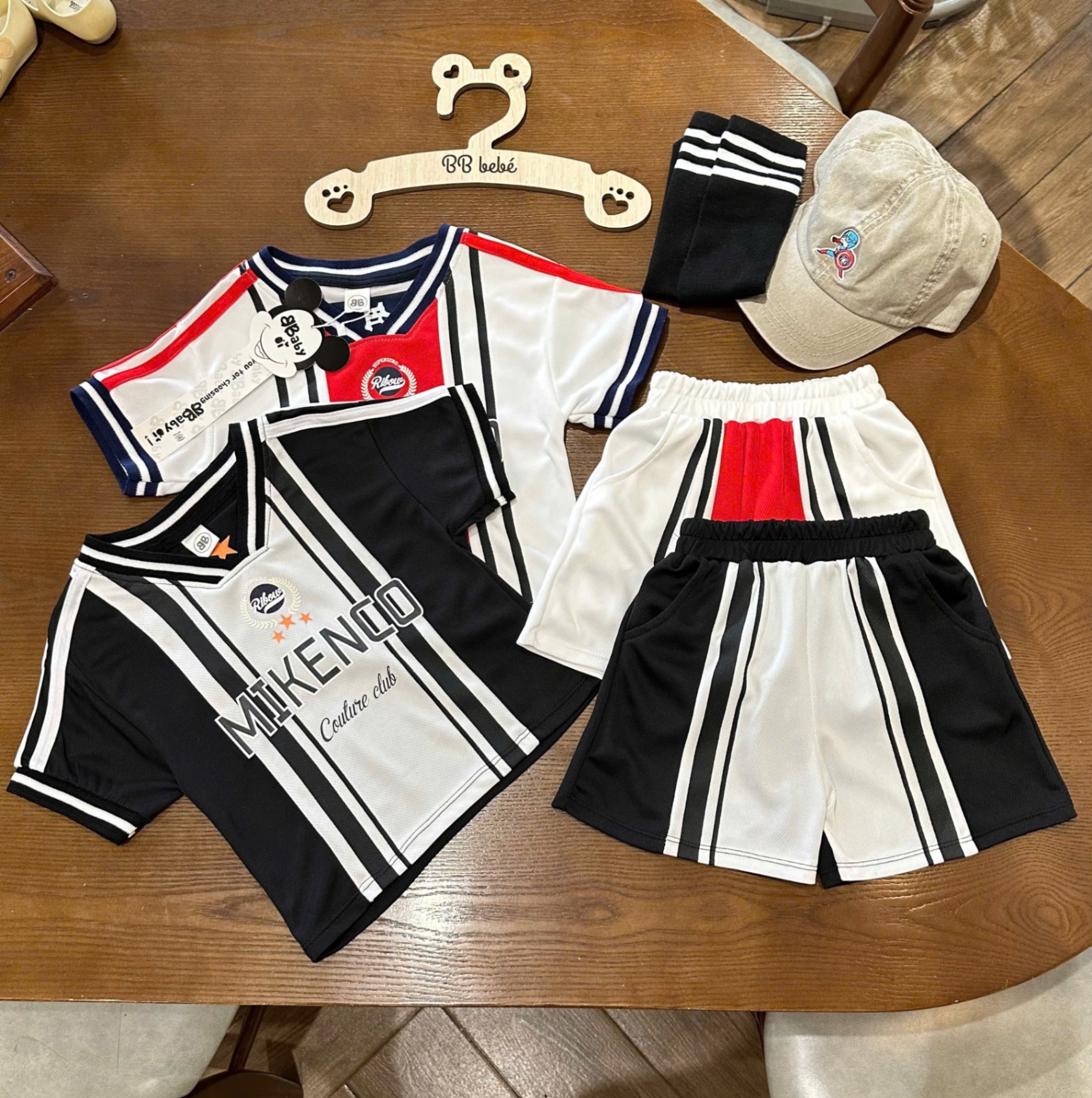 T597 - SET 2 BỘ ĐÙI BÉ TRAI THỂ THAO đen đỏ MIKENCO