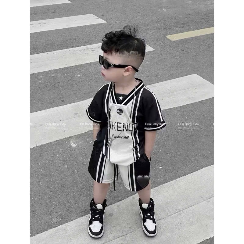 T597 - SET 2 BỘ ĐÙI BÉ TRAI THỂ THAO đen đỏ MIKENCO