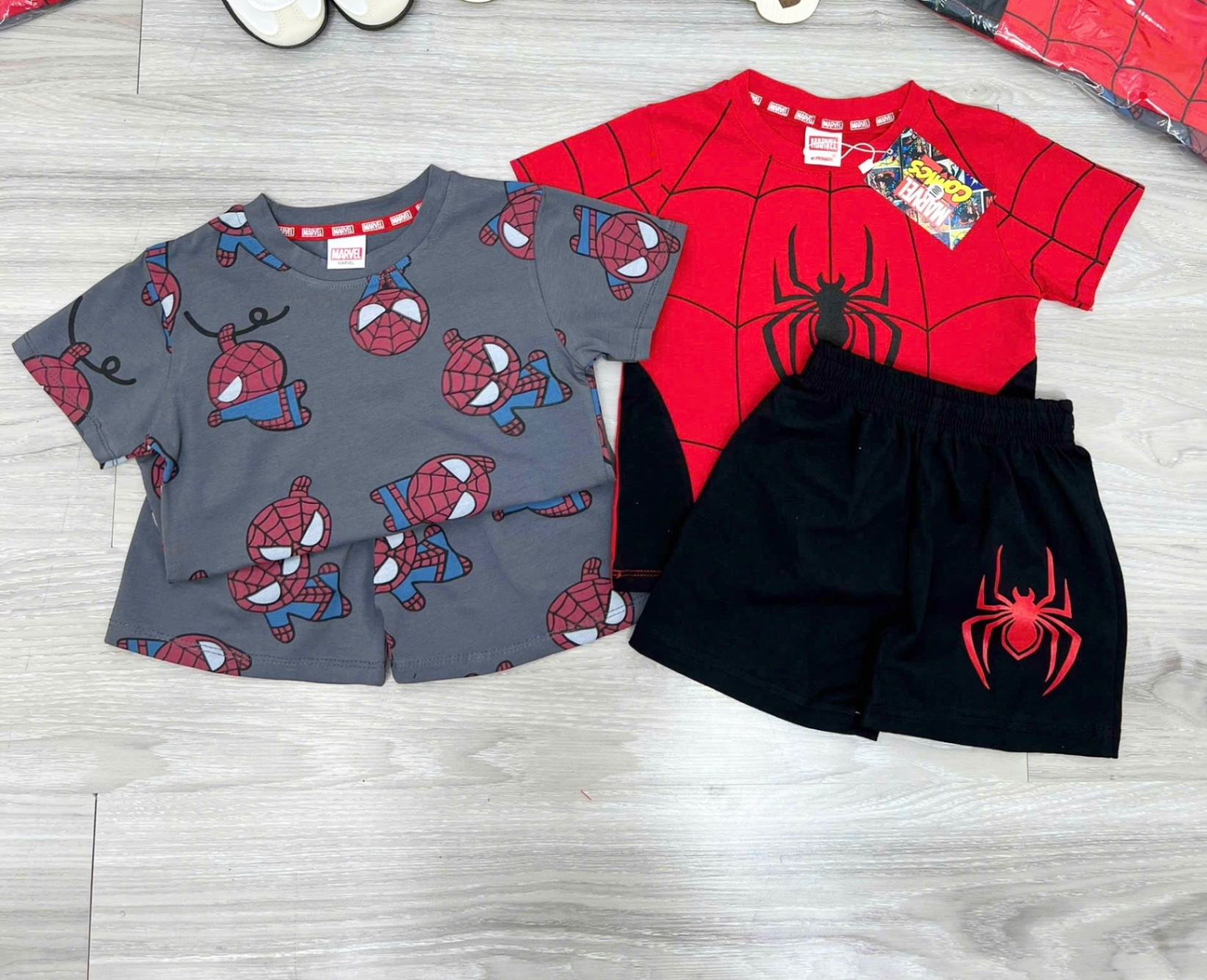 T595 - SET 2 BỘ ĐÙI BÉ TRAI NHỆN xám đậm đỏ