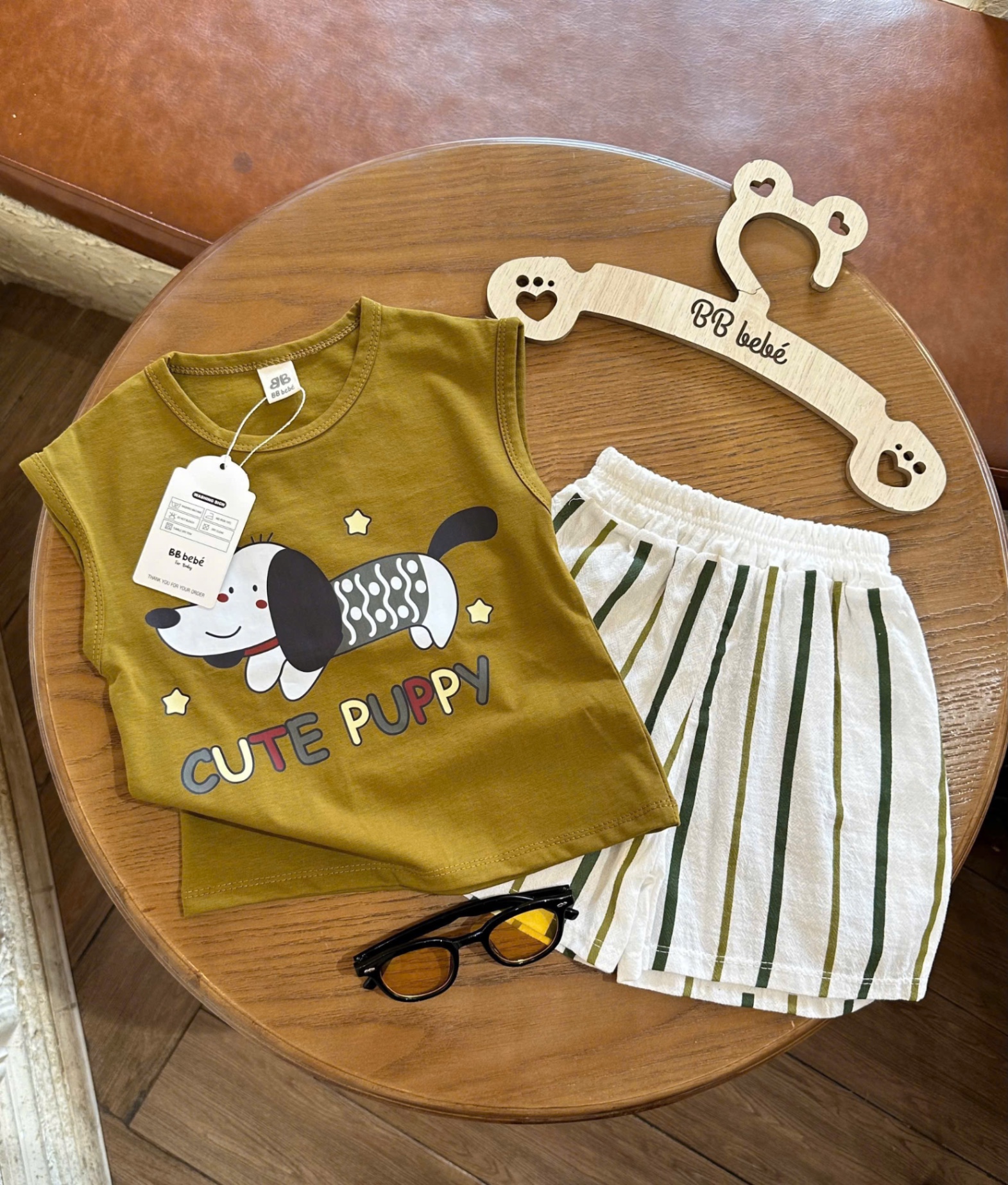 T601 - BỘ ĐÙI BÉ TRAI ÁO NÂU CỐM CHÓ CUTE PUPPY QUẦN SỌC