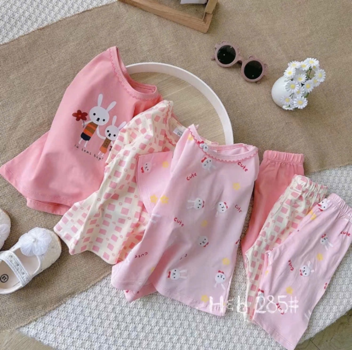 G568 - SET 3 BỘ BÉ GÁI THỎ CUTE CỔ VIỀN ĐỎ QUẦN NGỐ