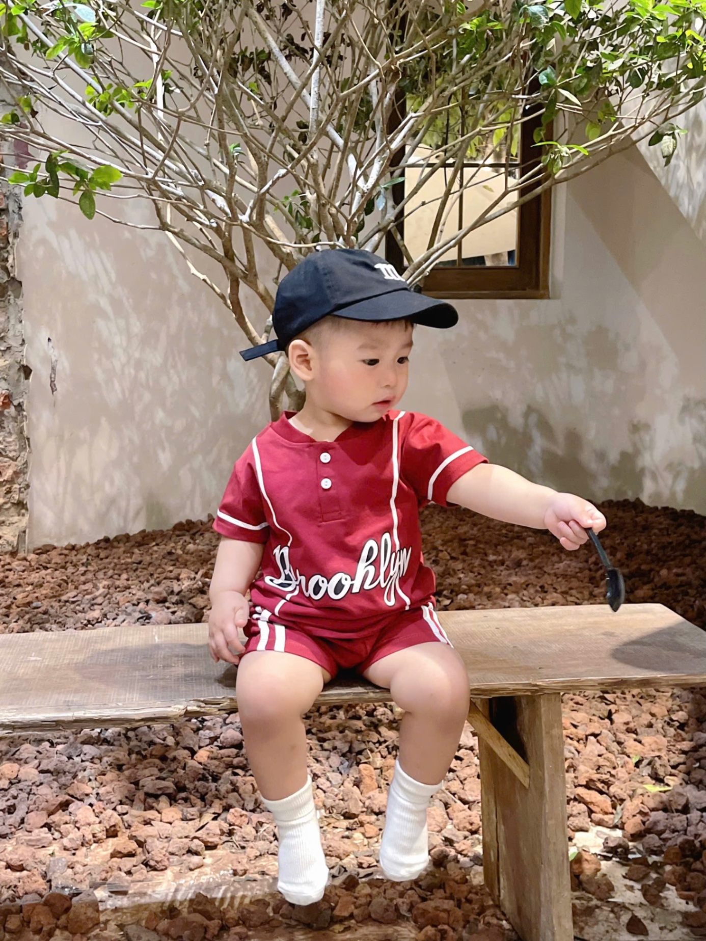 T632 - BỘ ĐÙI BÉ TRAI CỔ CÚC ĐỎ ĐÔ Brooklyn
