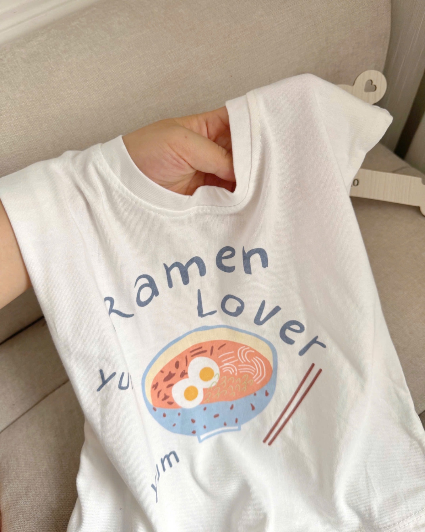 T618 - BỘ ĐÙI BÉ TRAI ÁO TRẮNG MÌ Ramen QUẦN XANH SỌC