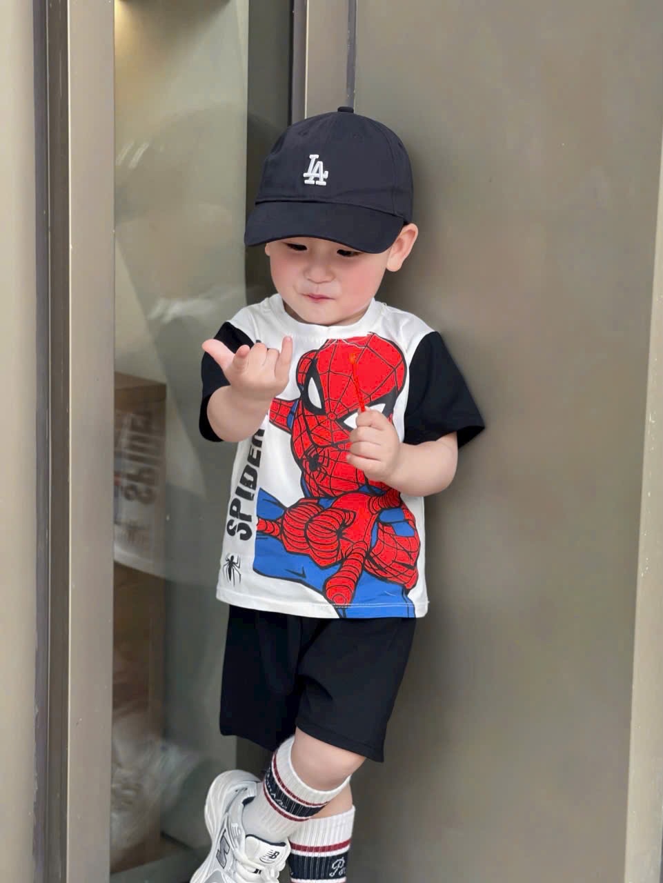 T630 - BỘ ĐÙI BÉ TRAI ÁO TRẮNG TAY ĐEN SPIDERMAN