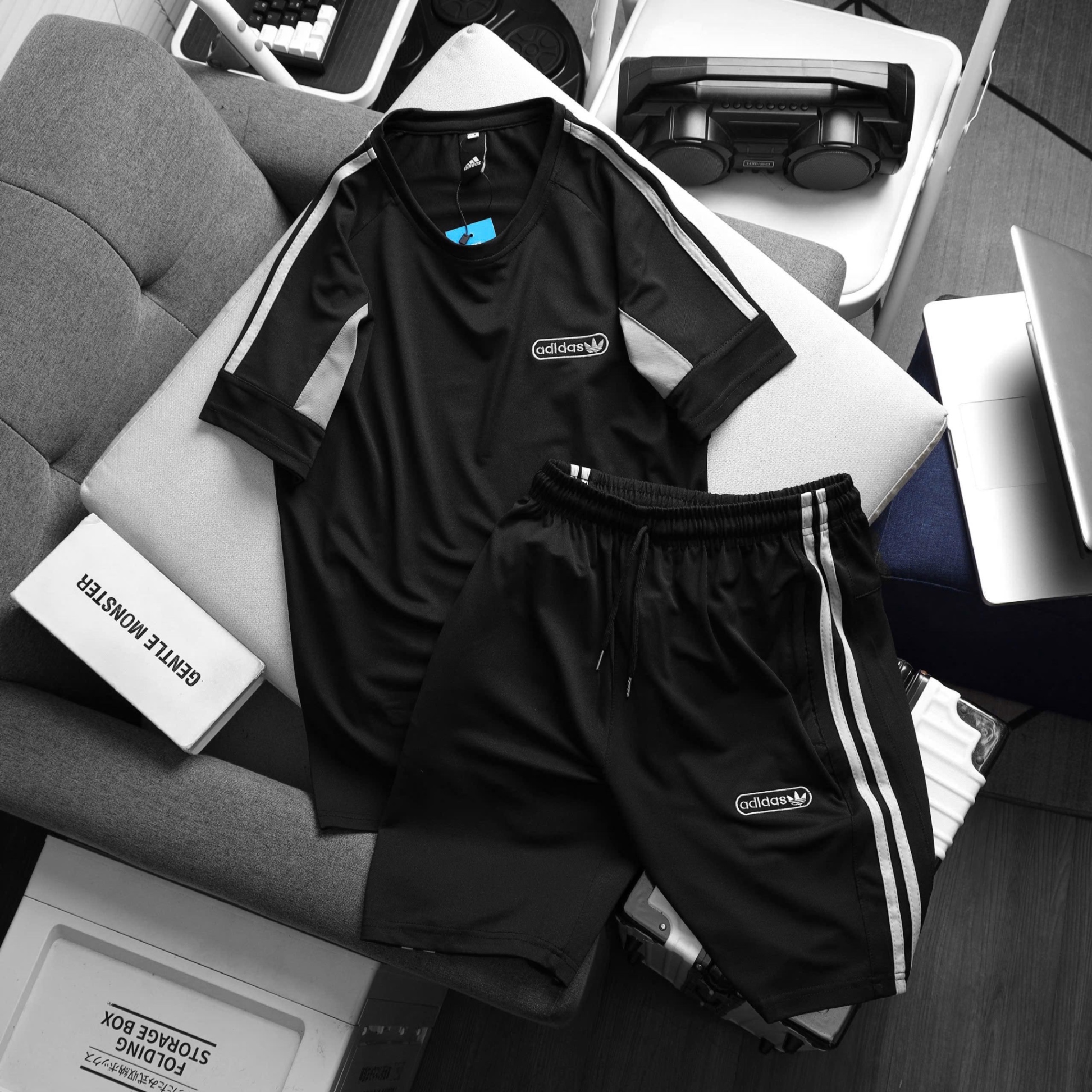 B273 - BỘ ĐÙI NAM CỔ TRÒN VẢI CÁ SẤU ADIDAS SỌC VAI