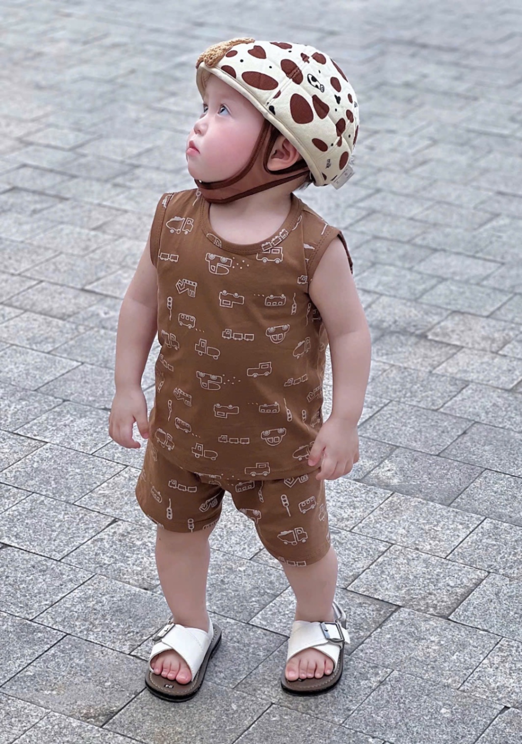T633 - SET 3 BỘ ĐÙI BÉ TRAI OTO BA LỖ nâu be kẻ