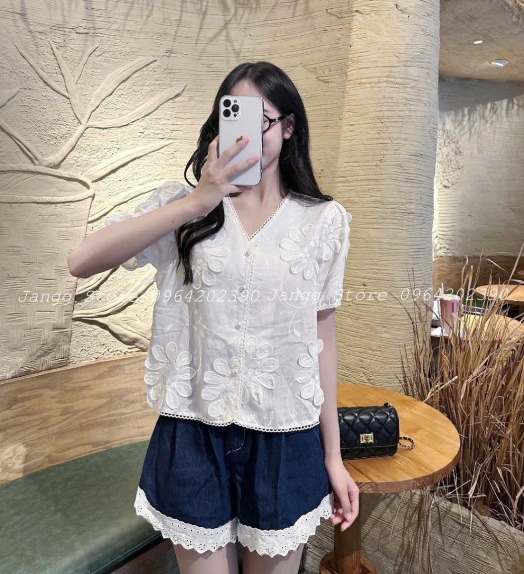 ANU214 - ÁO REN BE THÊU HOA TO 3D NỔI QC