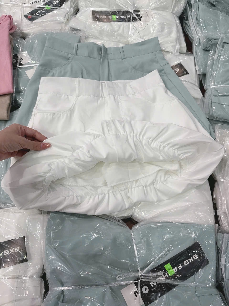 S957 - SET NỮ ÁO ZIP CỘC CVAY BỒNG
