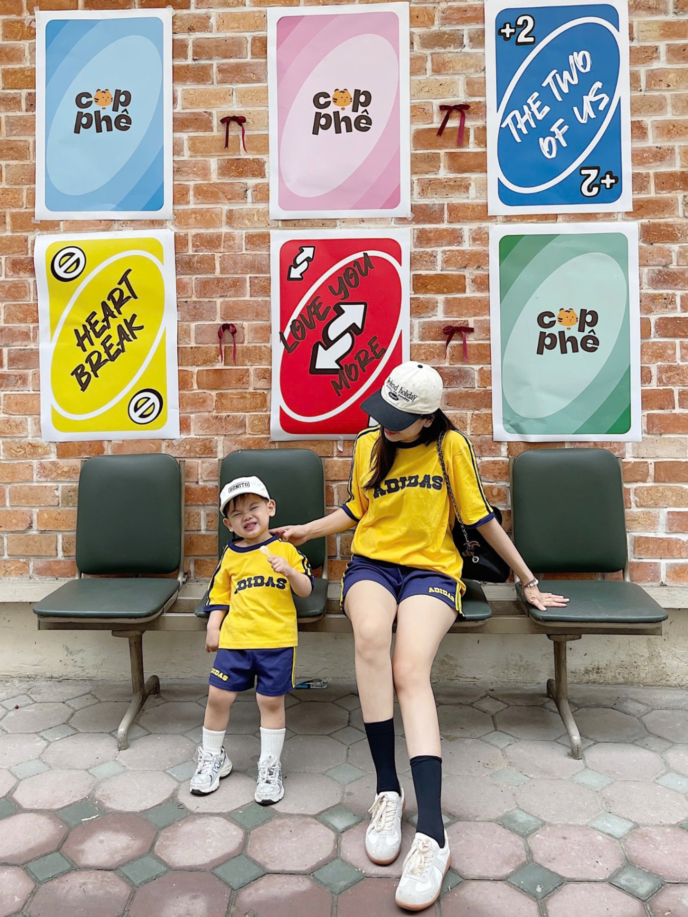 T642 - BỘ ĐÙI ĐÔI MẸ BÉ DAS VÀNG QUẦN THAN