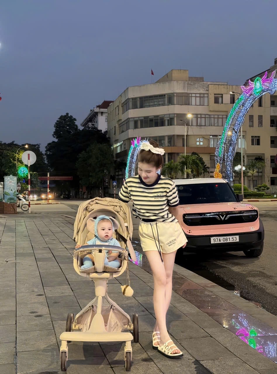 S961 - BỘ ĐÙI NỮ ÁO KẺ NGANG DAS QUẦN TRẮNG
