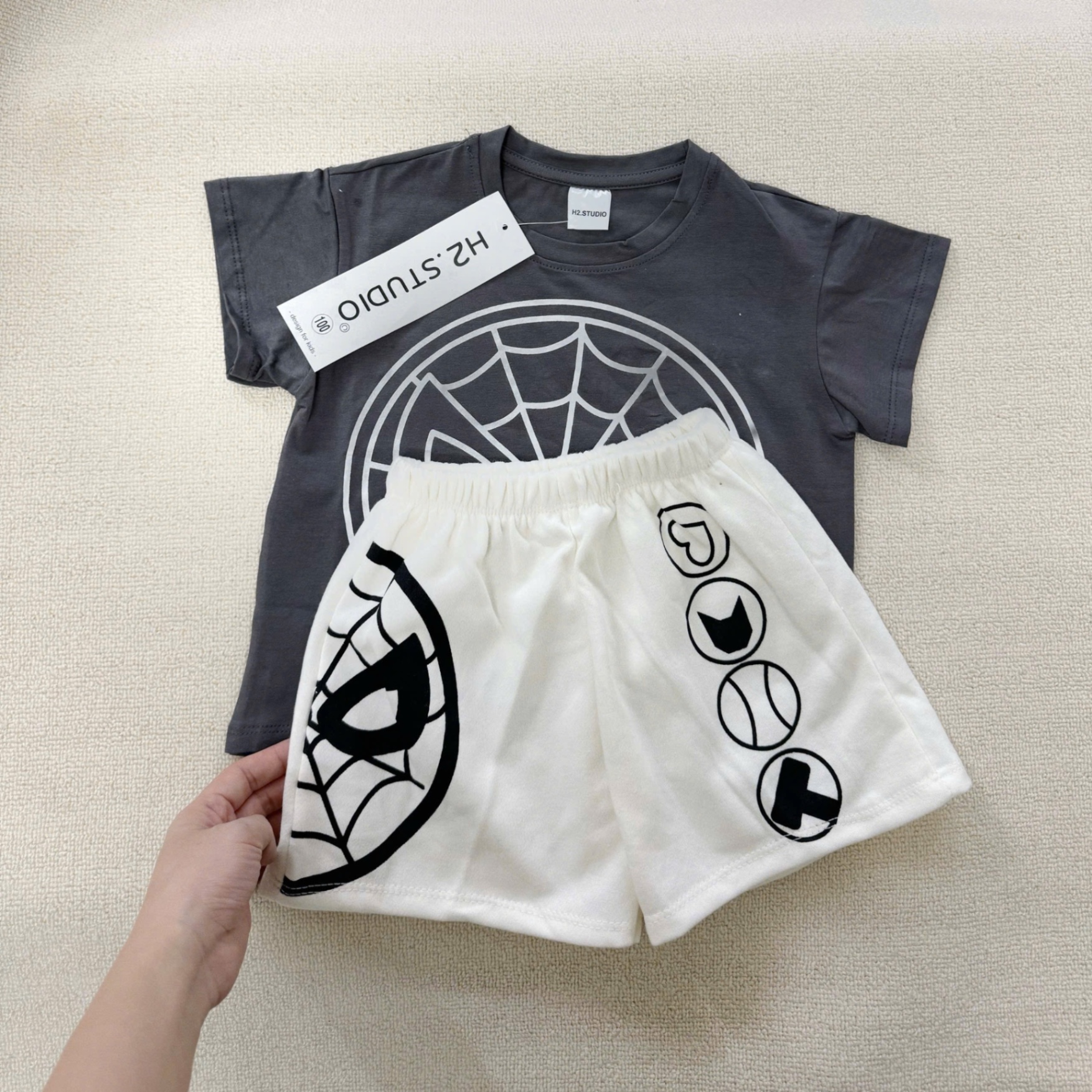 T649 - BỘ ĐÙI BÉ TRAI ÁO XÁM NHỆN TRẮNG QUẦN BE