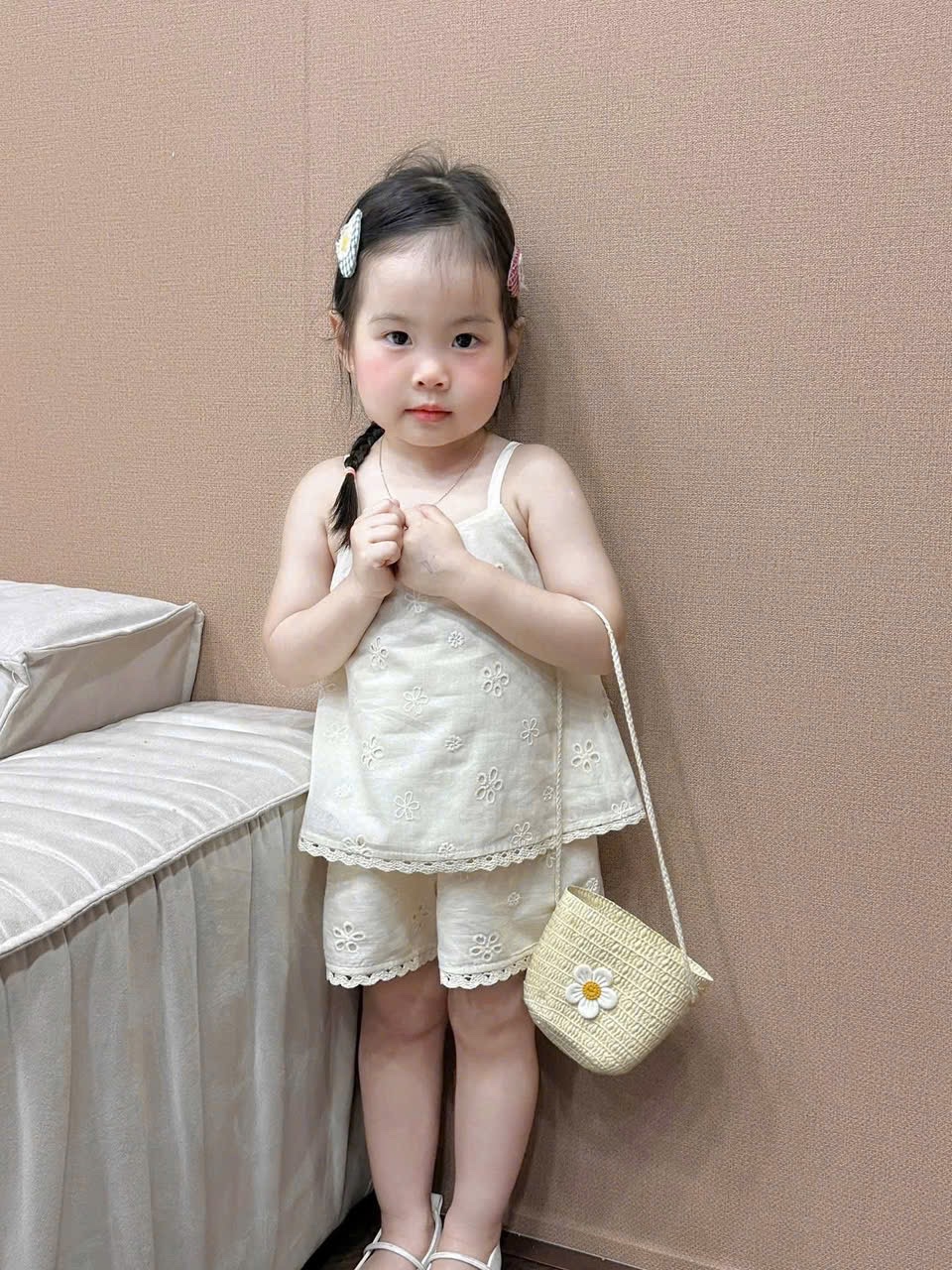 (hàng chờ) G591 - BỘ ĐÙI BÉ GÁI THÔ BOI 2S THÊU HOA KÈM TÚI