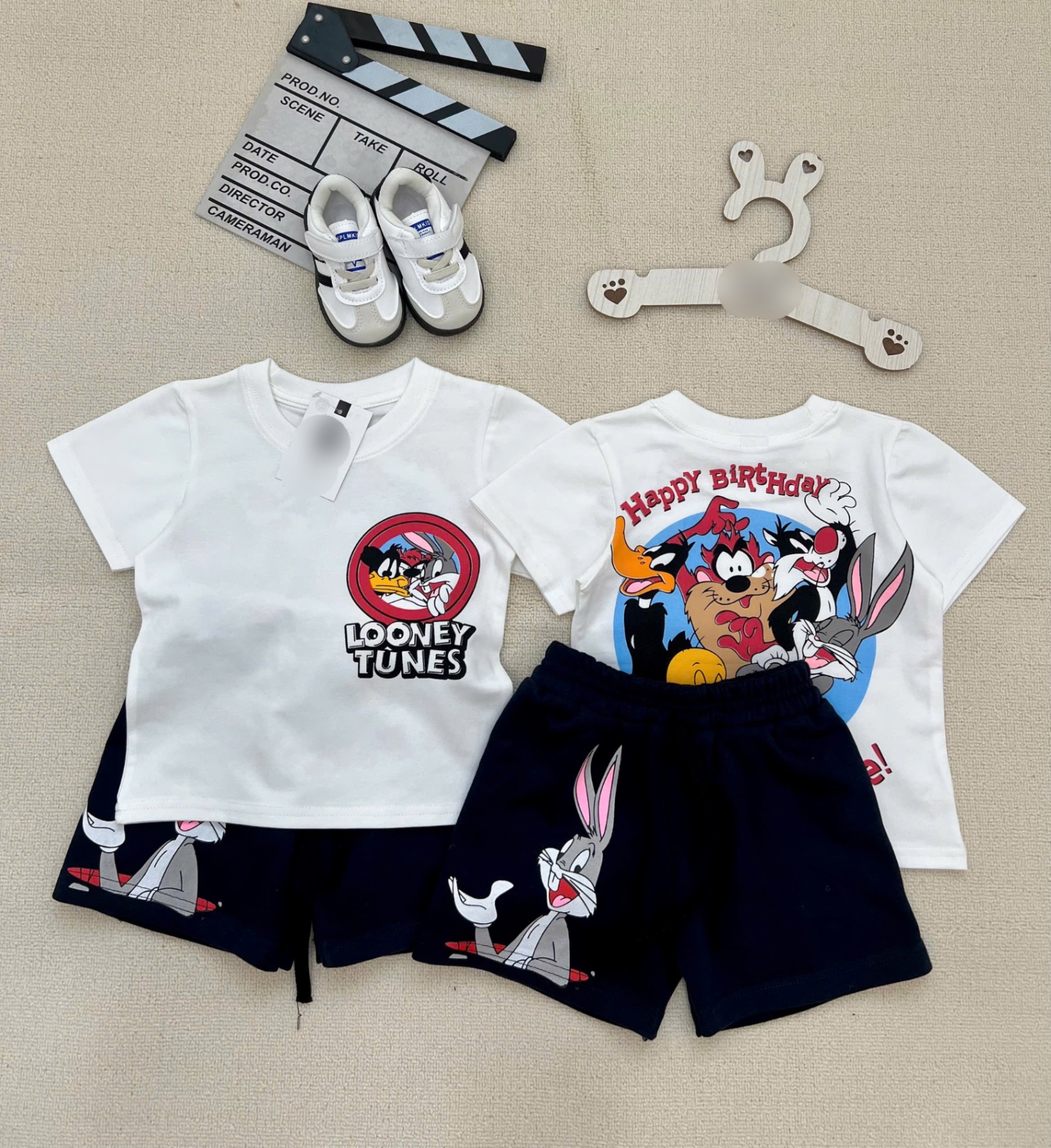 T654 - BỘ ĐÙI BÉ TRAI ÁO TRẮNG THỎ LOONEY QUẦN ĐEN