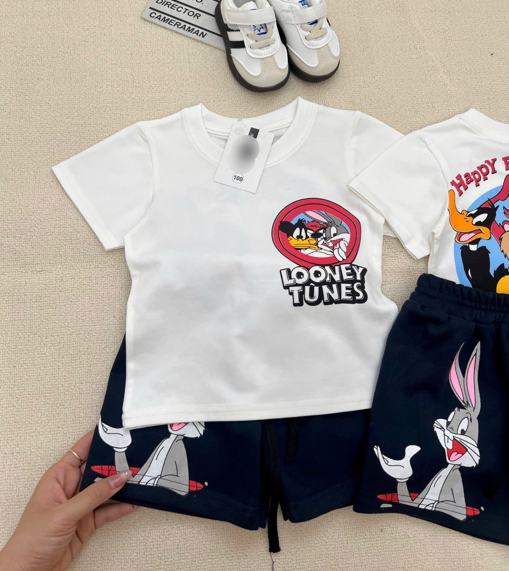 T654 - BỘ ĐÙI BÉ TRAI ÁO TRẮNG THỎ LOONEY QUẦN ĐEN