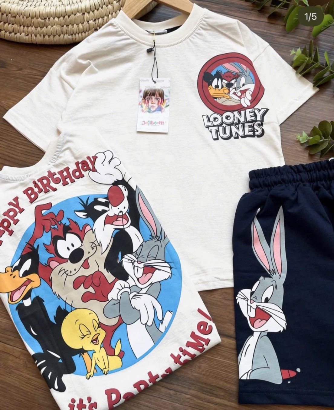 T654 - BỘ ĐÙI BÉ TRAI ÁO TRẮNG THỎ LOONEY QUẦN ĐEN