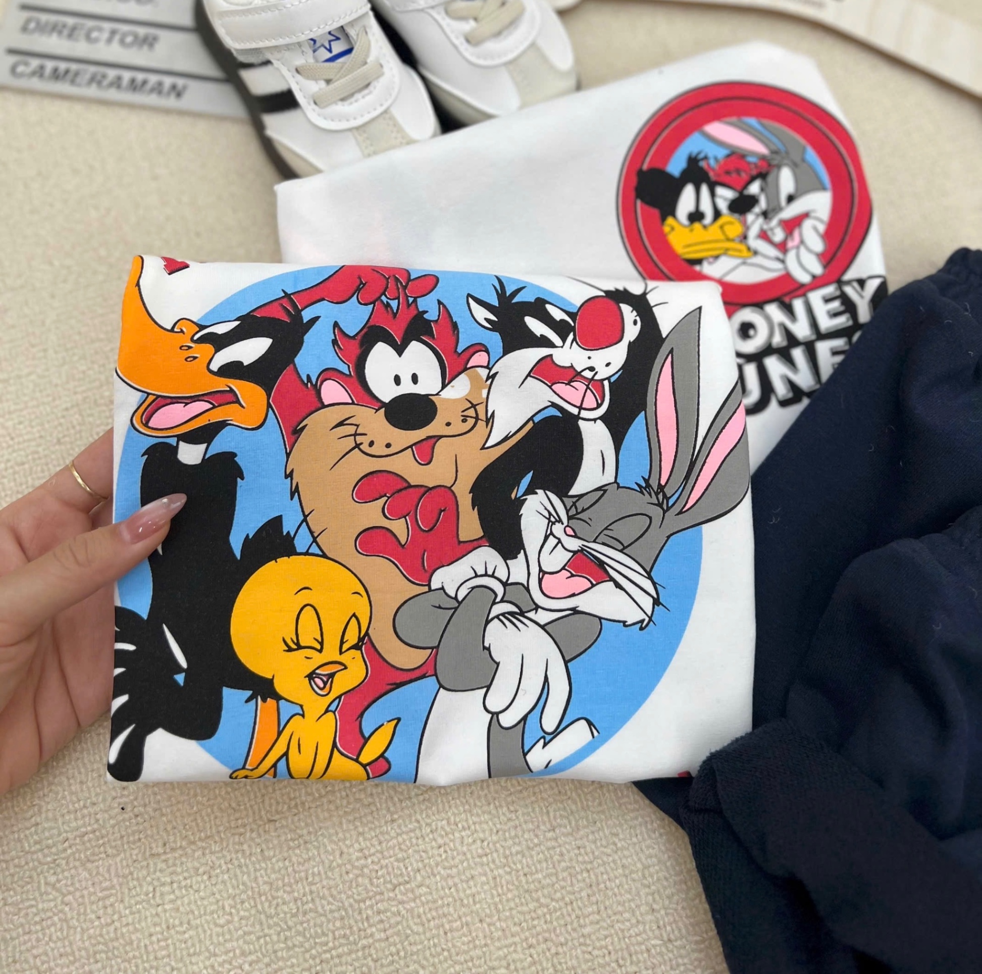 T654 - BỘ ĐÙI BÉ TRAI ÁO TRẮNG THỎ LOONEY QUẦN ĐEN