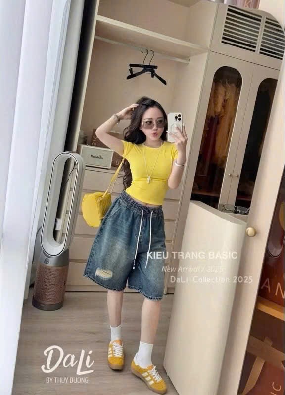 S975 - SET NỮ ÁO ZIP VÀNG QUẦN BÒ NGỐ RÁCH