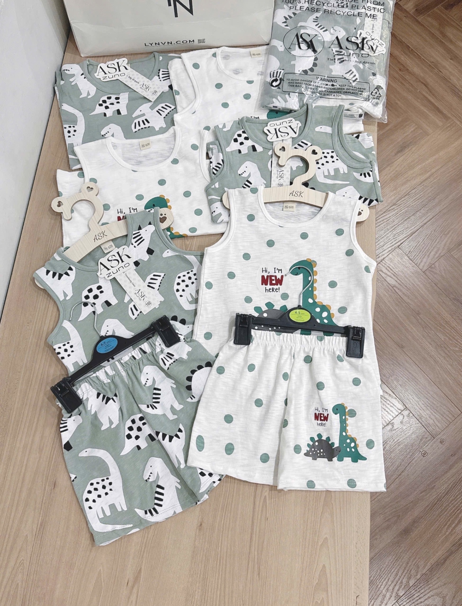 T658 - SET 2 BỘ ĐÙI BÉ TRAI BA LỖ XƯỢC KHỦNG LONG NEW