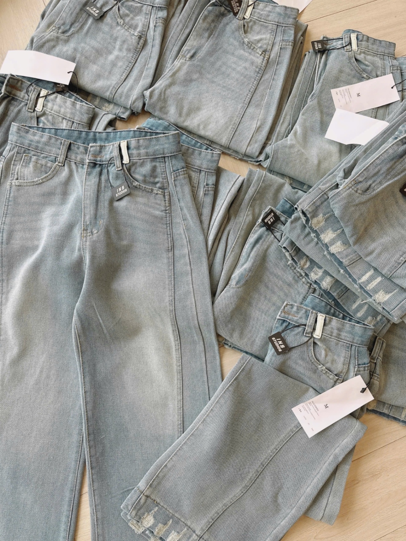 QNU591 - QUẦN JEANS SUÔNG XANH GÂN SỌC RÁCH GẤU