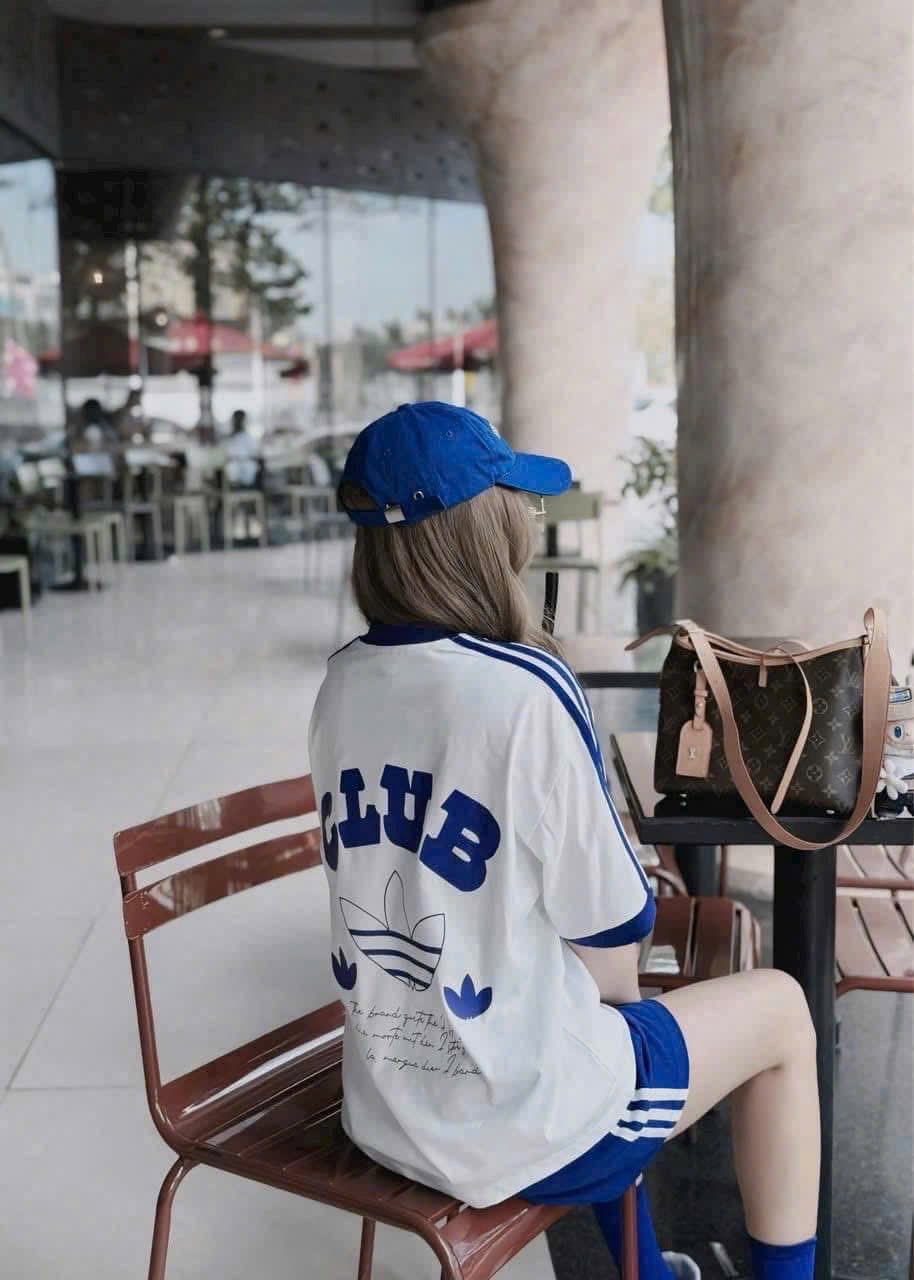 S974 - BỘ ĐÙI NỮ ÁO DAS TRẮNG QUẦN XANH DƯƠNG