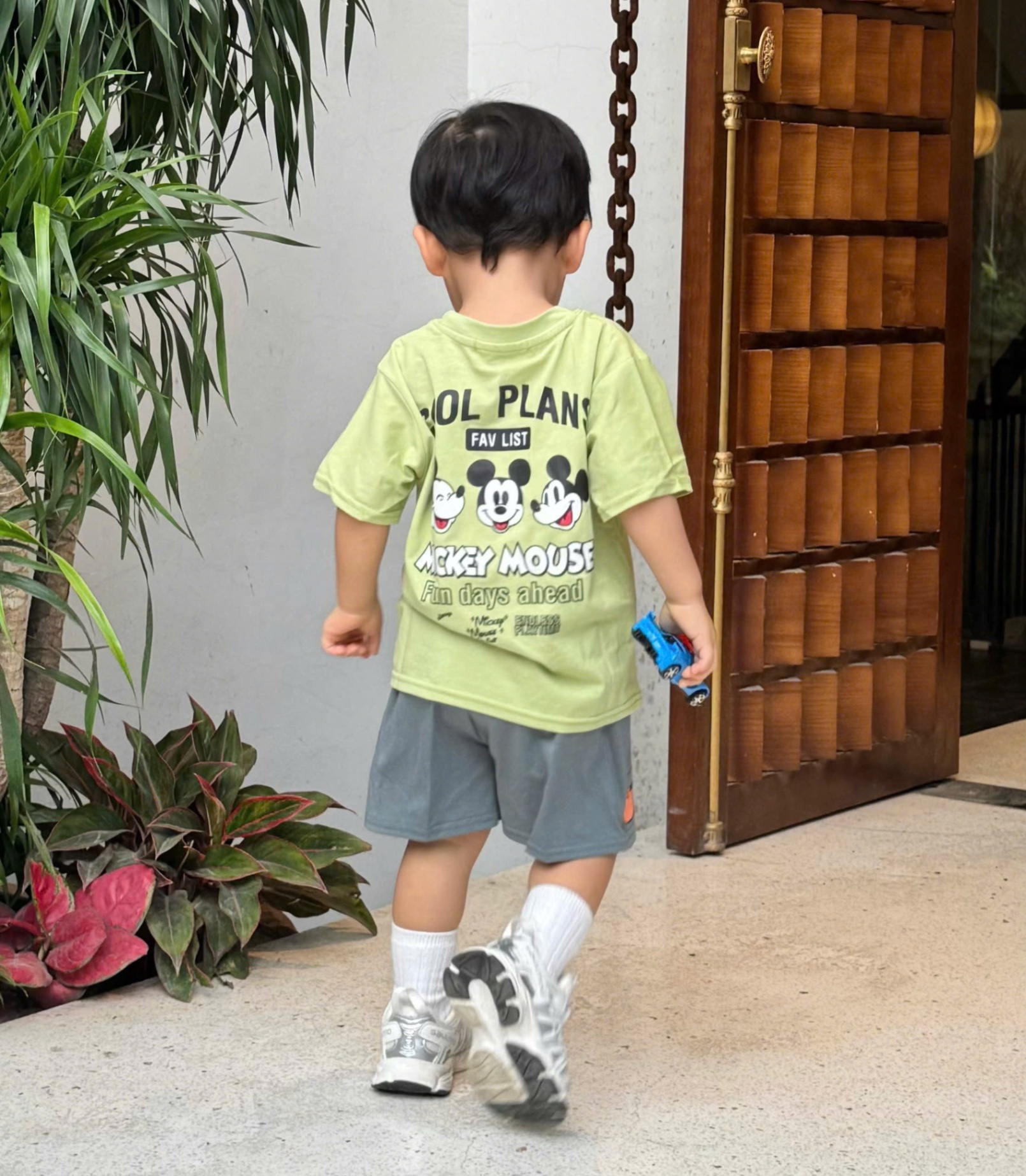T659 - BỘ ĐÙI BÉ TRAI ÁO XANH MICKEY COOL PLANS QUẦN XÁM