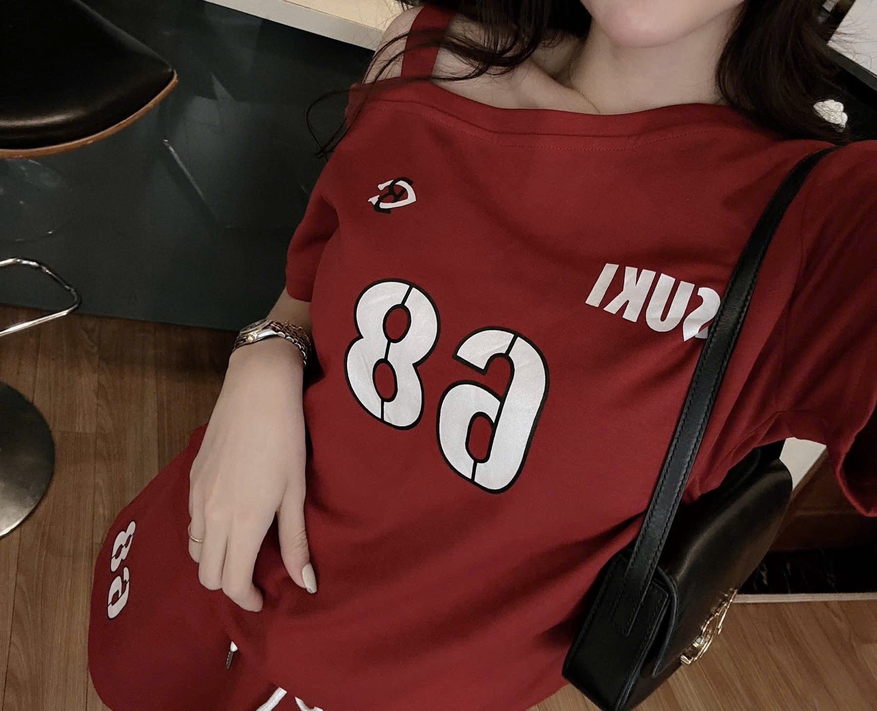 S971 - SET NỮ ÁO ĐỎ LỆCH VAI CVAY A SỐ 68