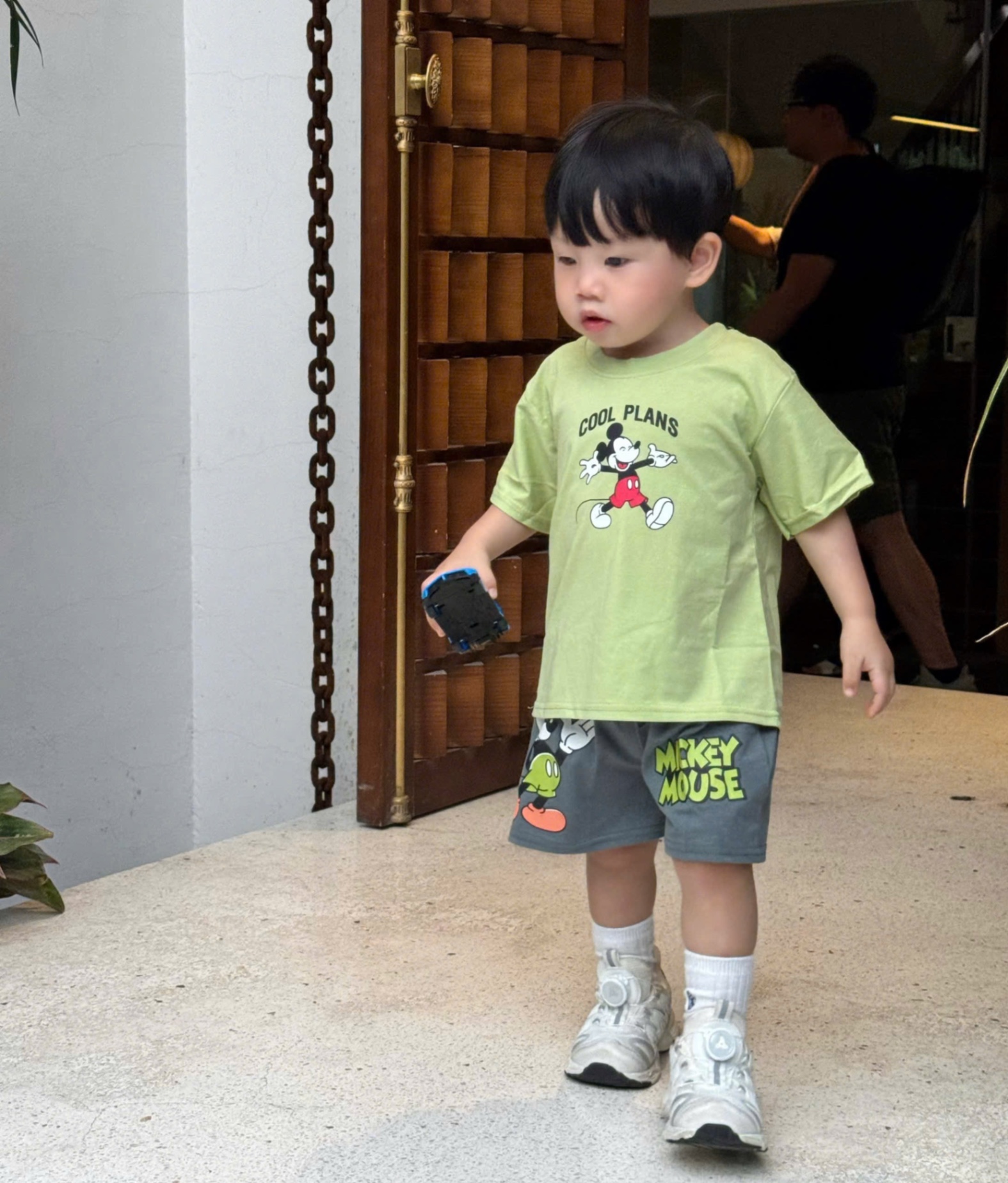 T659 - BỘ ĐÙI BÉ TRAI ÁO XANH MICKEY COOL PLANS QUẦN XÁM