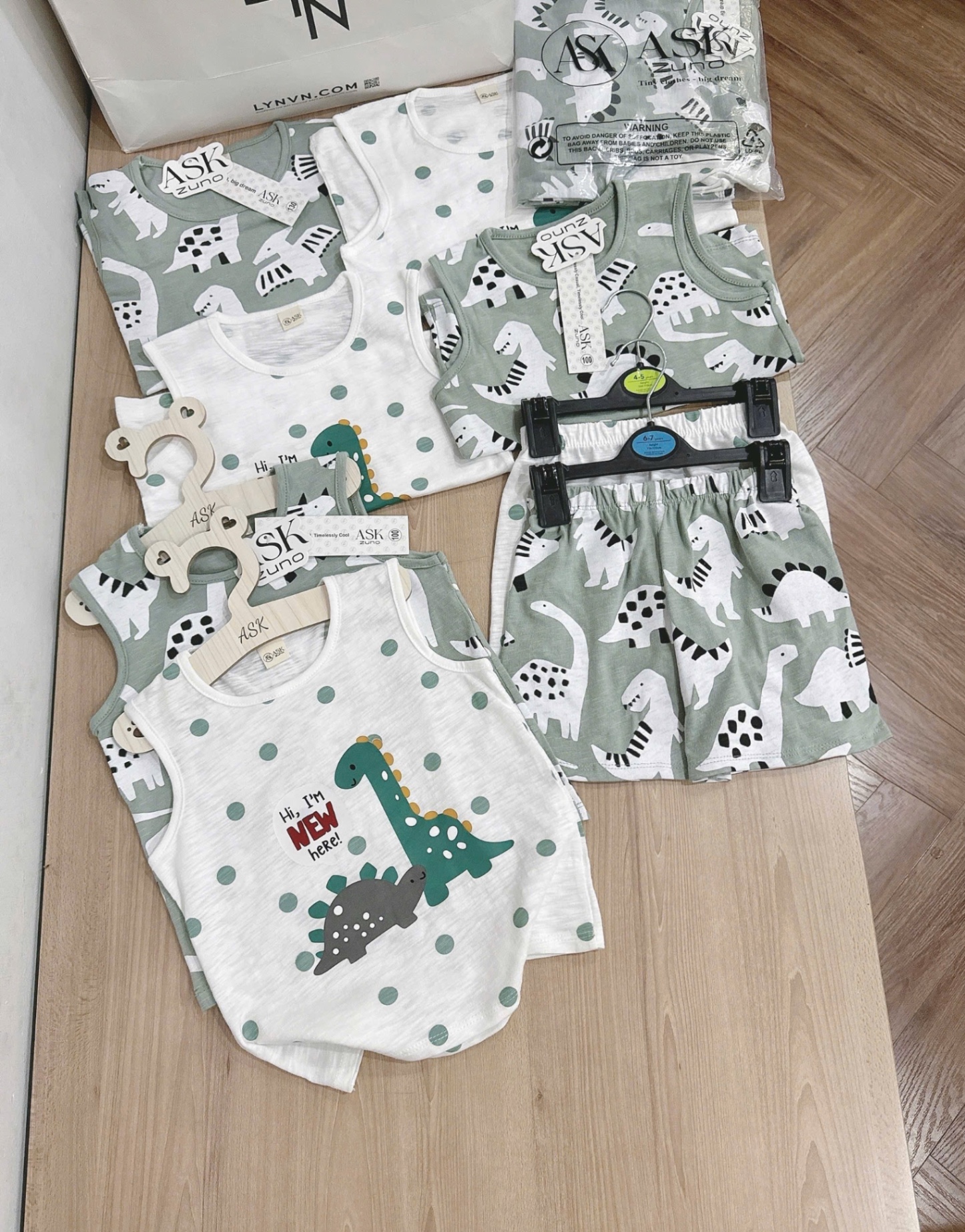T658 - SET 2 BỘ ĐÙI BÉ TRAI BA LỖ XƯỢC KHỦNG LONG NEW