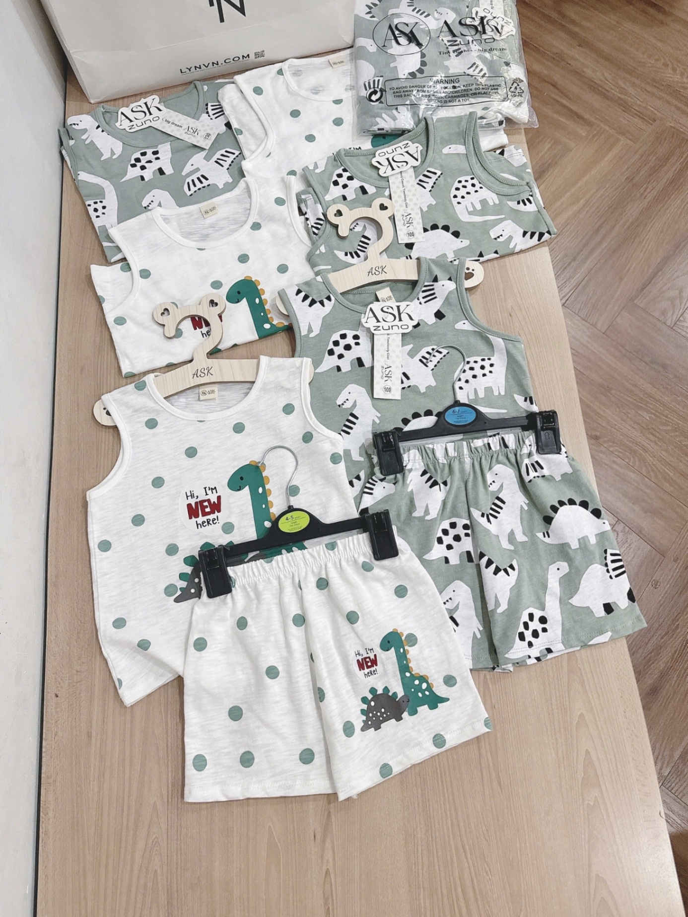 T658 - SET 2 BỘ ĐÙI BÉ TRAI BA LỖ XƯỢC KHỦNG LONG NEW