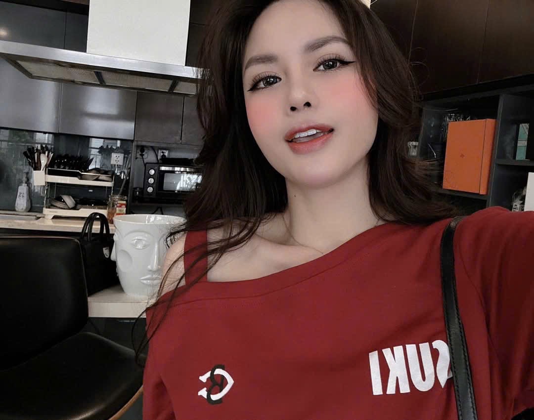 S971 - SET NỮ ÁO ĐỎ LỆCH VAI CVAY A SỐ 68