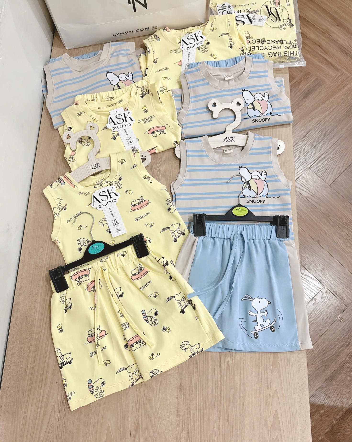 T663 - SET 2 BỘ ĐÙI BÉ TRAI BA LỖ SNOOPY TRÀN vàng xanh