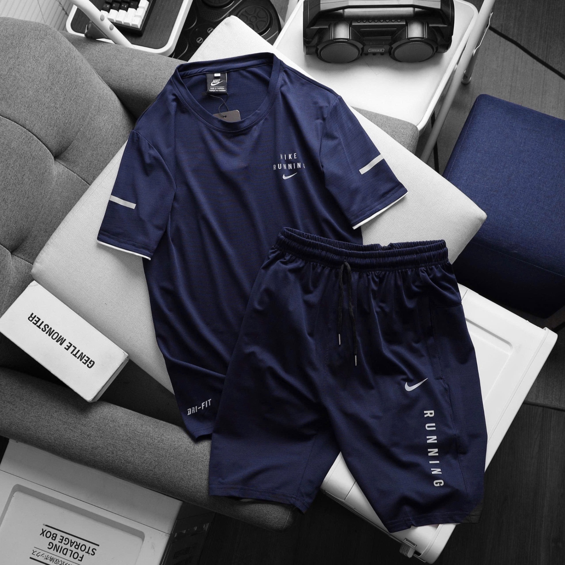 B276 - BỘ ĐÙI NAM THÔNG HƠI CỔ TRÒN NIKE RUNNING