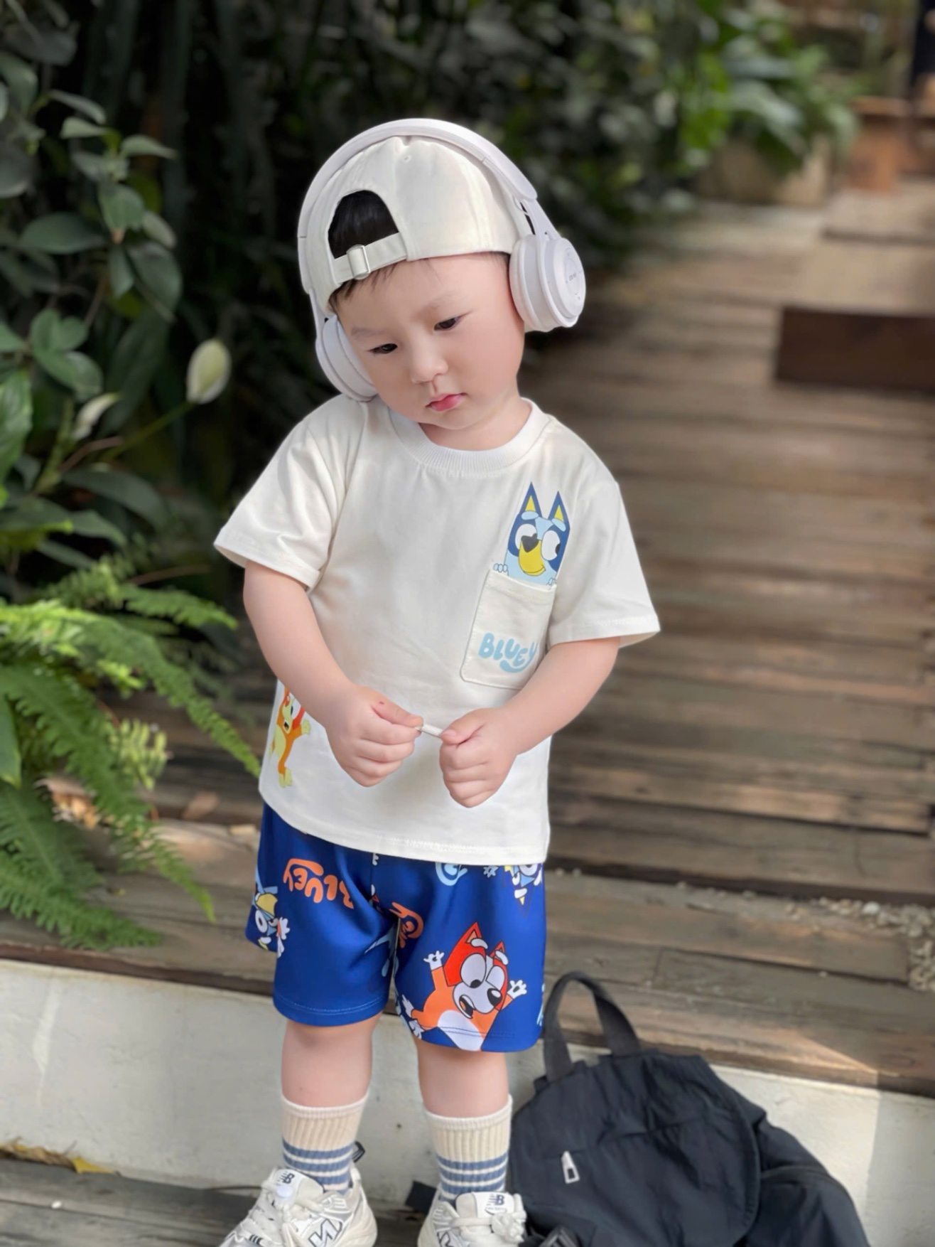 T668 - BỘ ĐÙI BÉ TRAI ÁO TRẮNG BLUEY QUẦN XANH