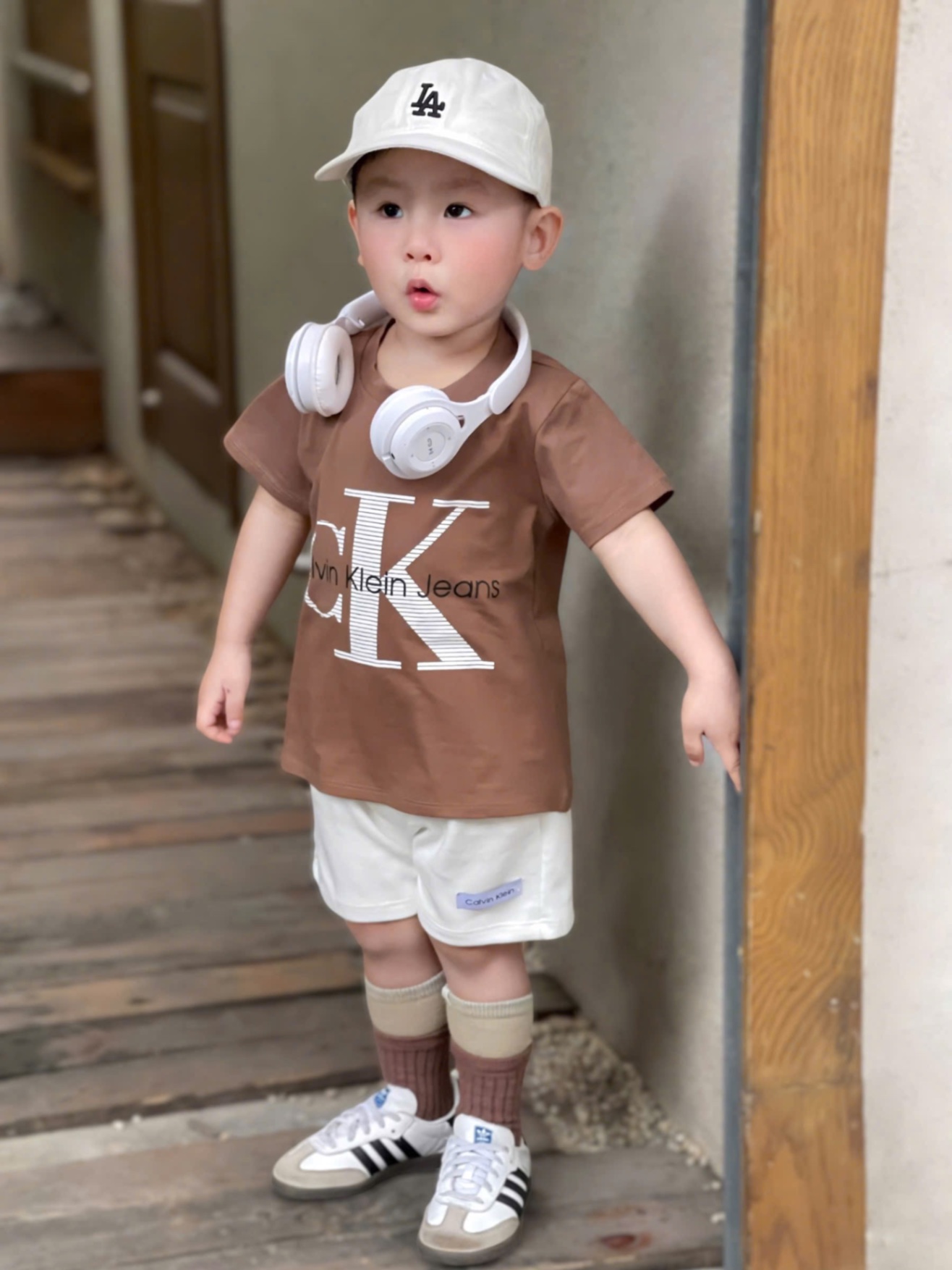 T669 - SET BÉ TRAI 2 ÁO NÂU XÁM CK QUẦN BE