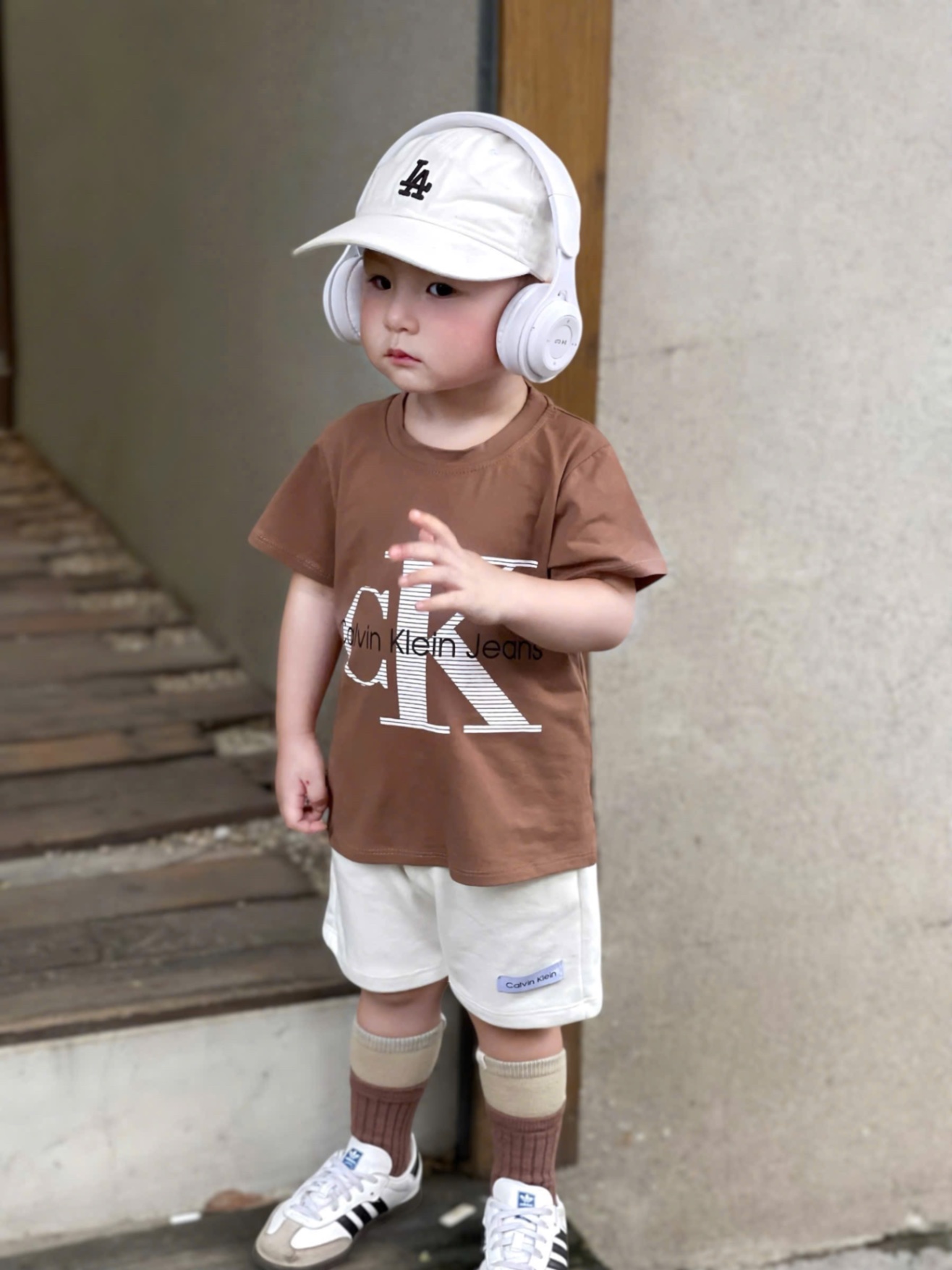 T669 - SET BÉ TRAI 2 ÁO NÂU XÁM CK QUẦN BE