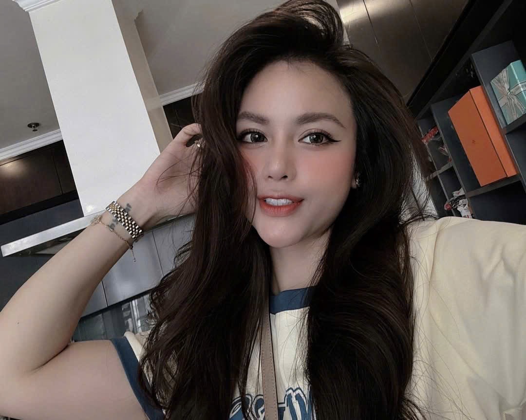S989 - SET NỮ ÁO CỘC BE SUMMER 81 QUẦN BÒ NGỐ