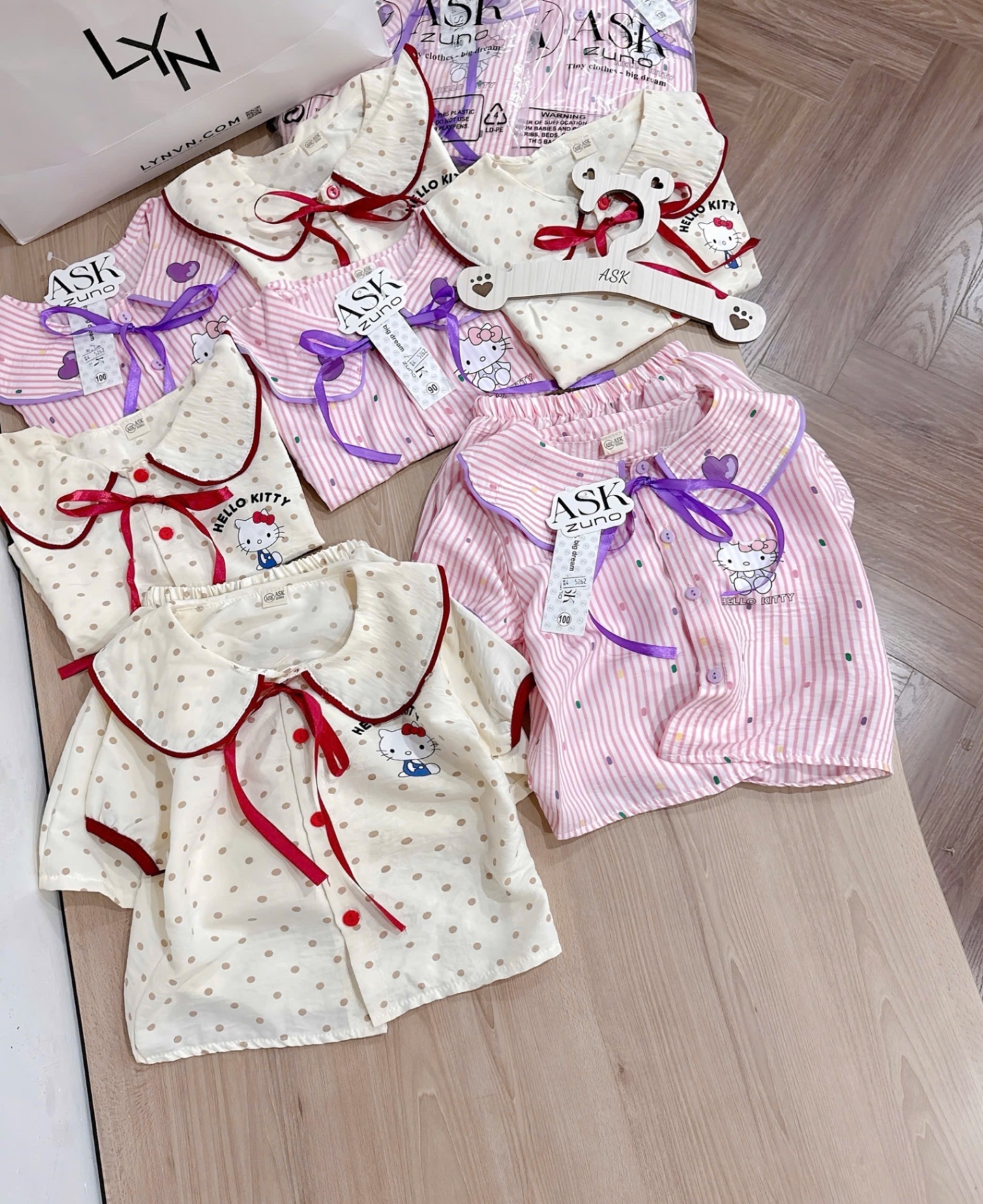 G601 - SET 2 BỘ ĐÙI PYJAMA BÉ GÁI KITTY hồng sọc be chấm bi