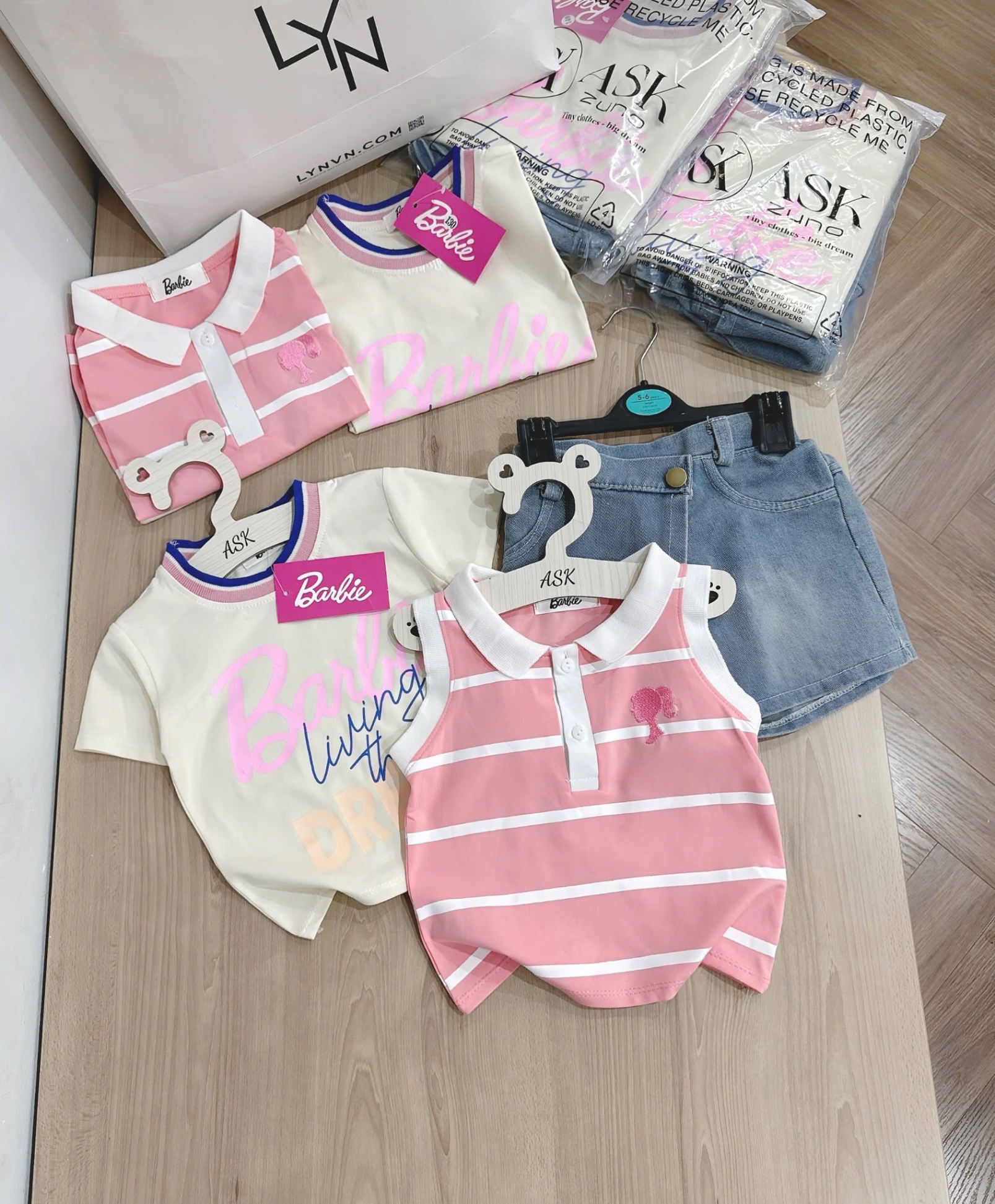 G605 - SET BÉ GÁI 3CT BARBIE CVAY BÒ