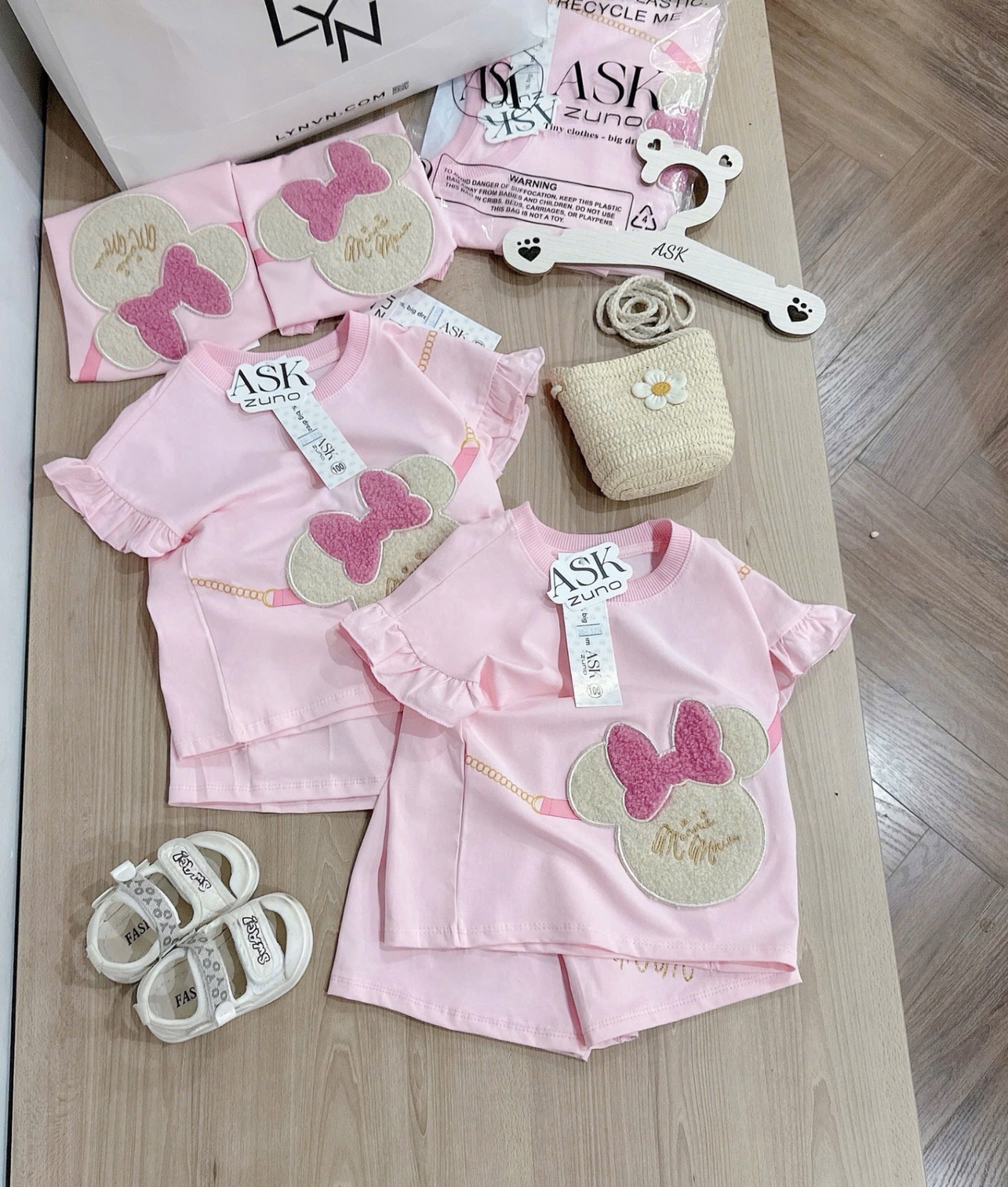 G603 - BỘ ĐÙI BÉ GÁ TAY BÈO MINNIE NƠ HỒNG