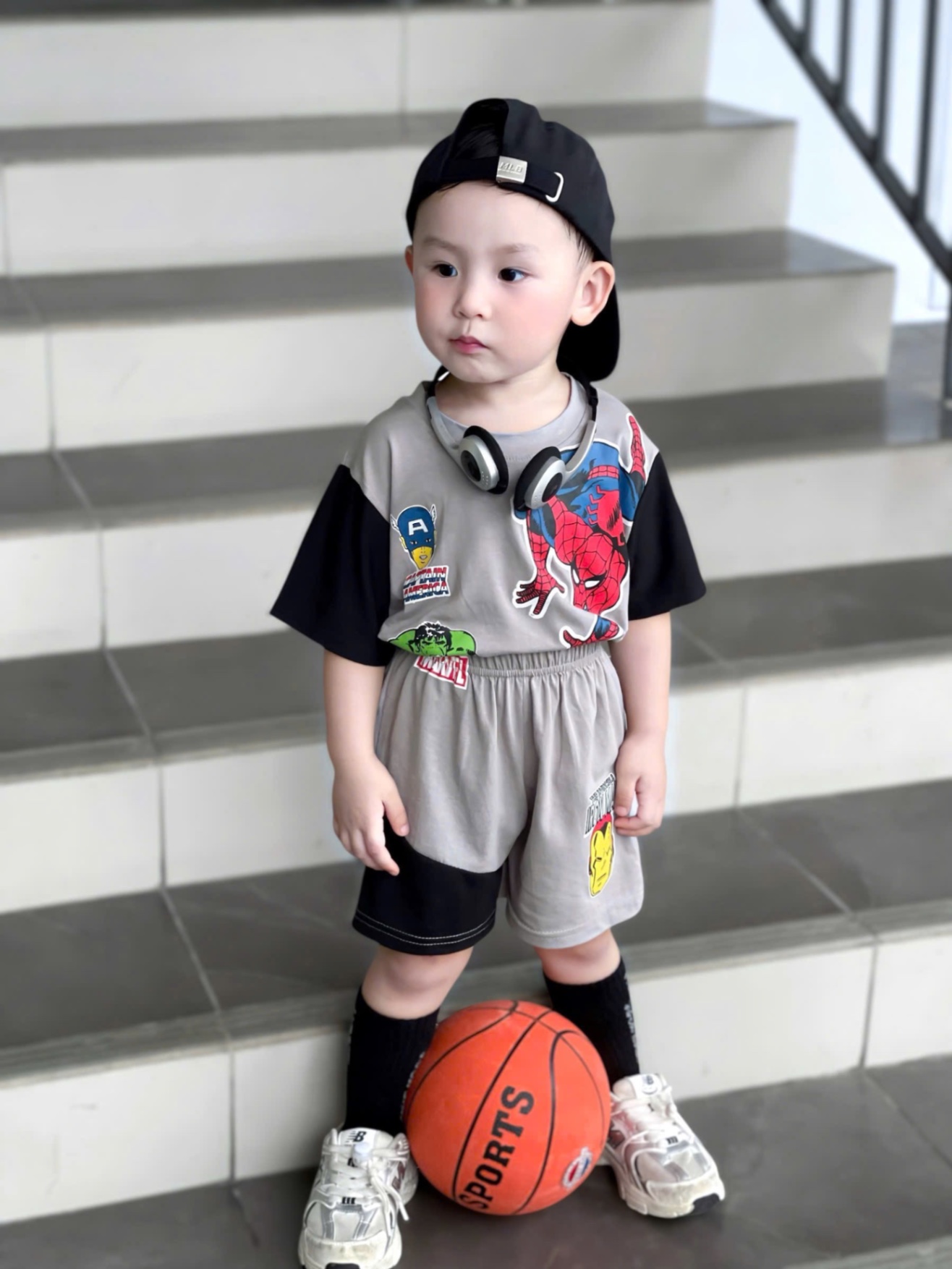 T675 - BỘ ĐÙI BÉ TRAI XÁM SIÊU NHÂN PHỐI TAY ĐEN