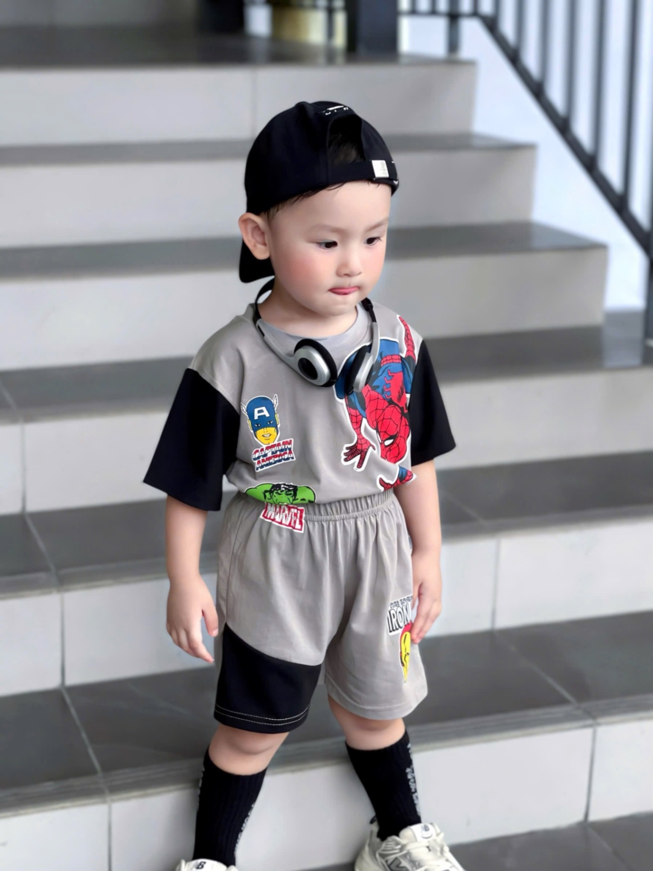 T675 - BỘ ĐÙI BÉ TRAI XÁM SIÊU NHÂN PHỐI TAY ĐEN
