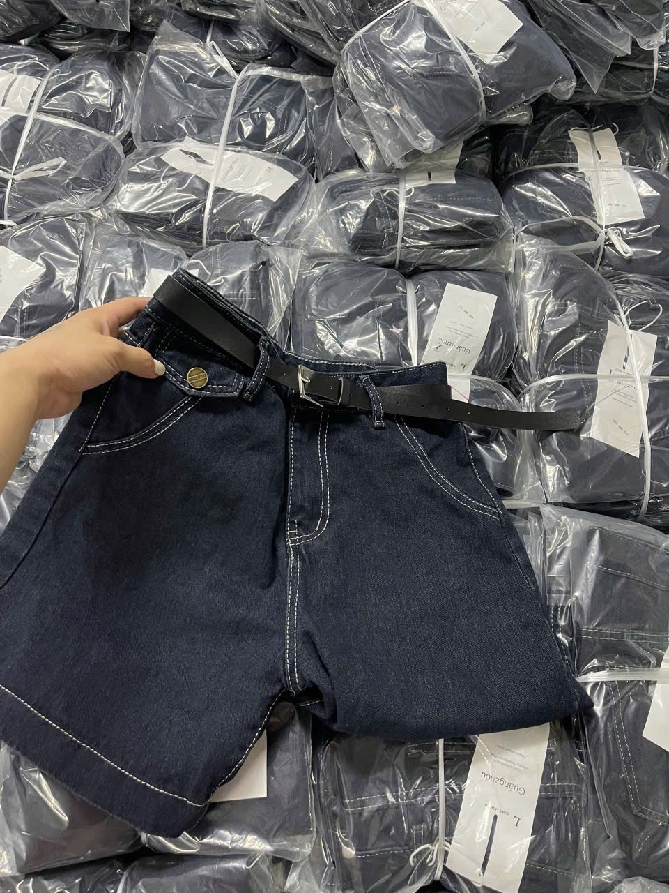 QNU593 - QUẦN JEANS NGỐ NỮ XANH ĐẬM KÈM ĐAI NT21