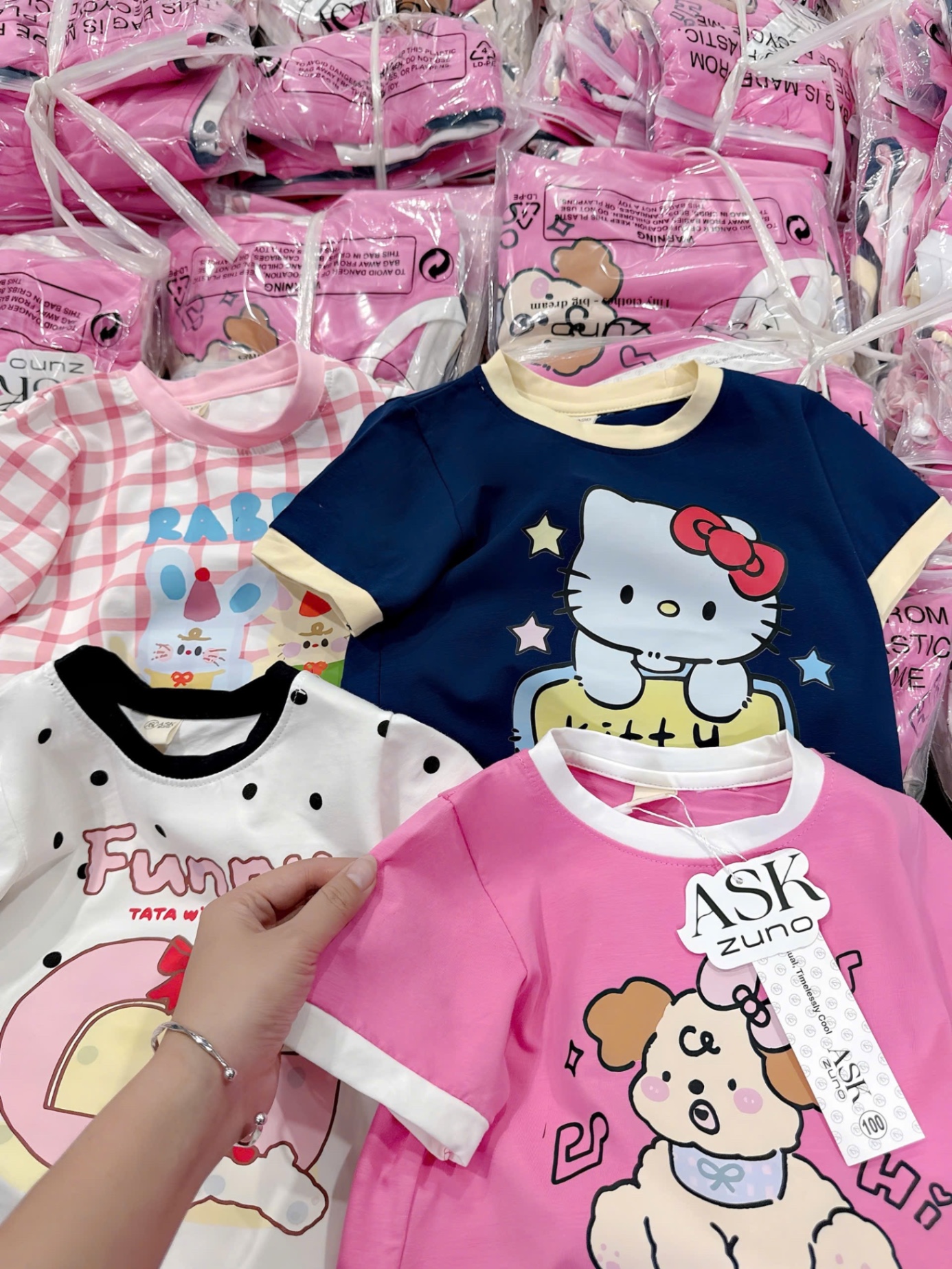AB719 - SET 4 ÁO BÉ GÁI CỘC KITTY GẤU PUPPY HỒNG